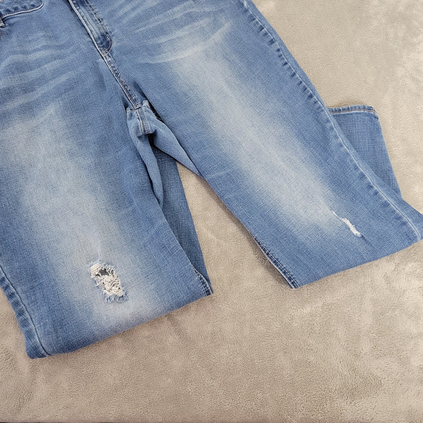 Cato Est 1946 Womens 22W Plus Size Jeans Medium Wash Distressed Straight SL63E