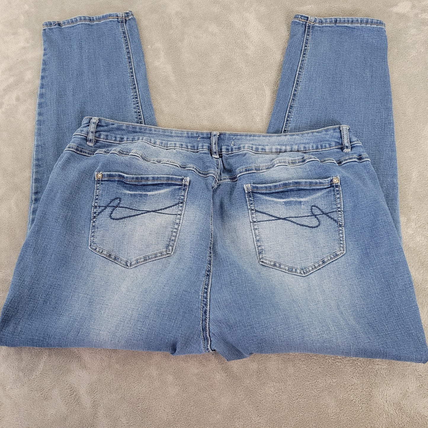 Cato Est 1946 Womens 22W Plus Size Jeans Medium Wash Distressed Straight SL63E