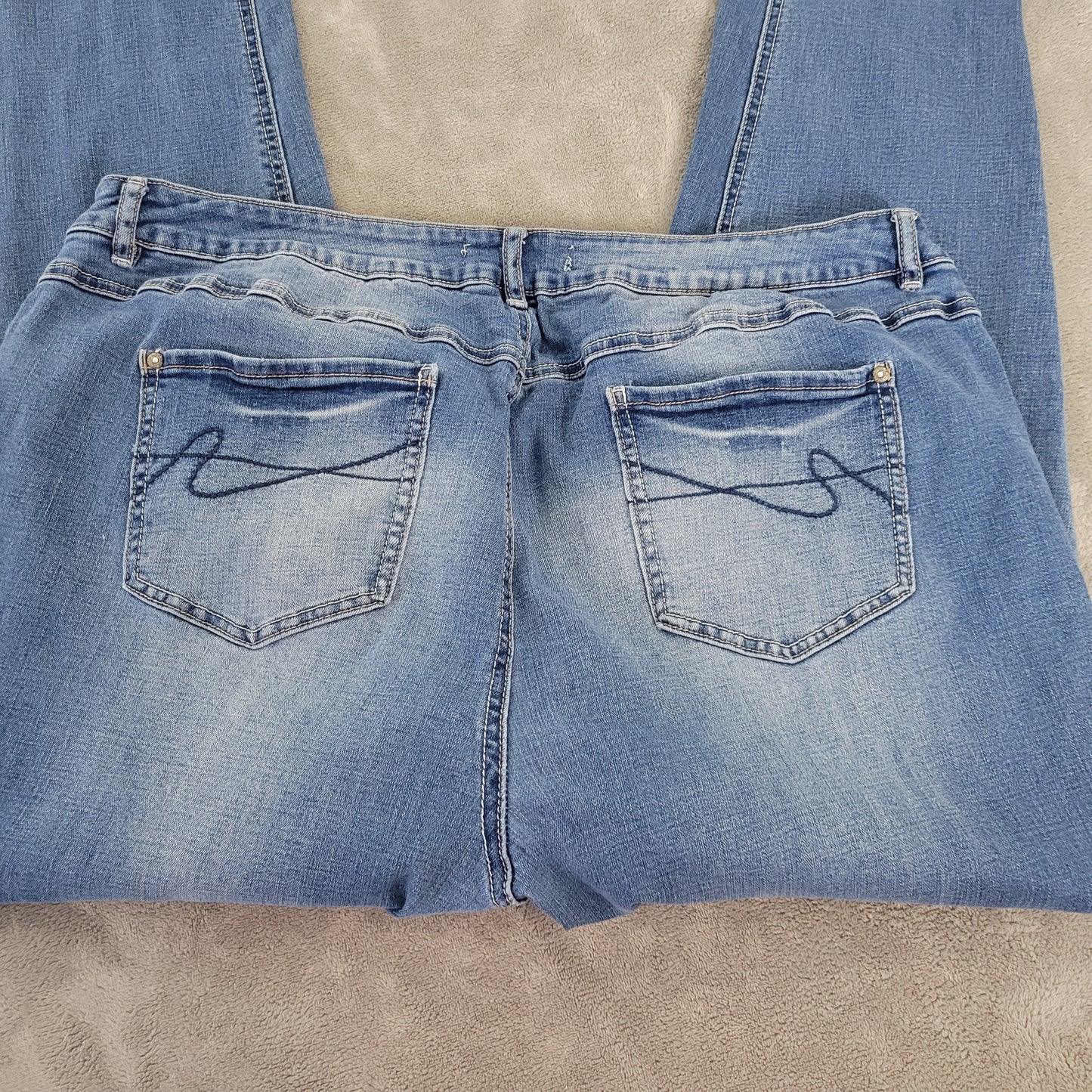 Cato Est 1946 Womens 22W Plus Size Jeans Medium Wash Distressed Straight SL63E