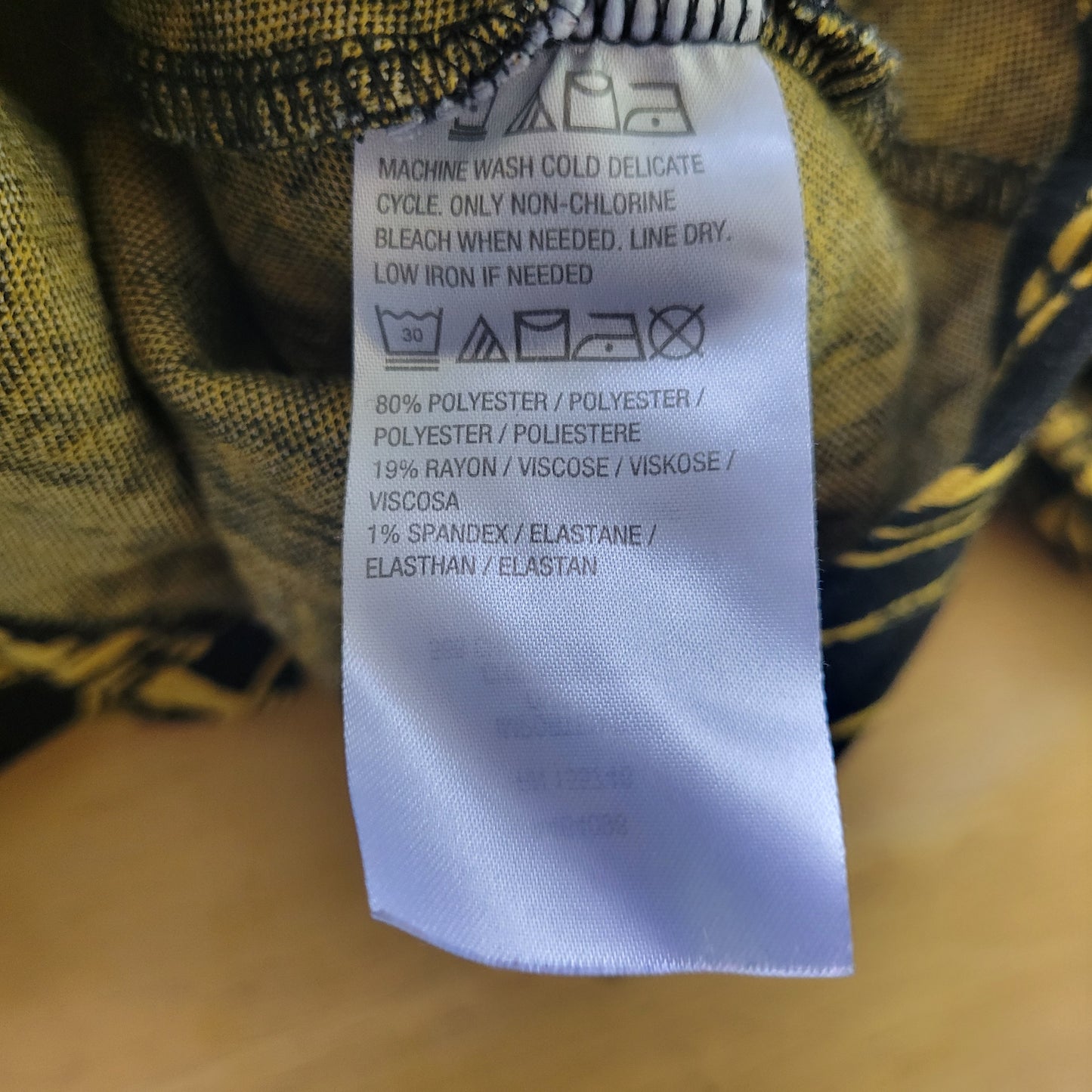 Attitudes by Renee 2X Women's Top Black Gold Geometric Turtleneck GEO248XE