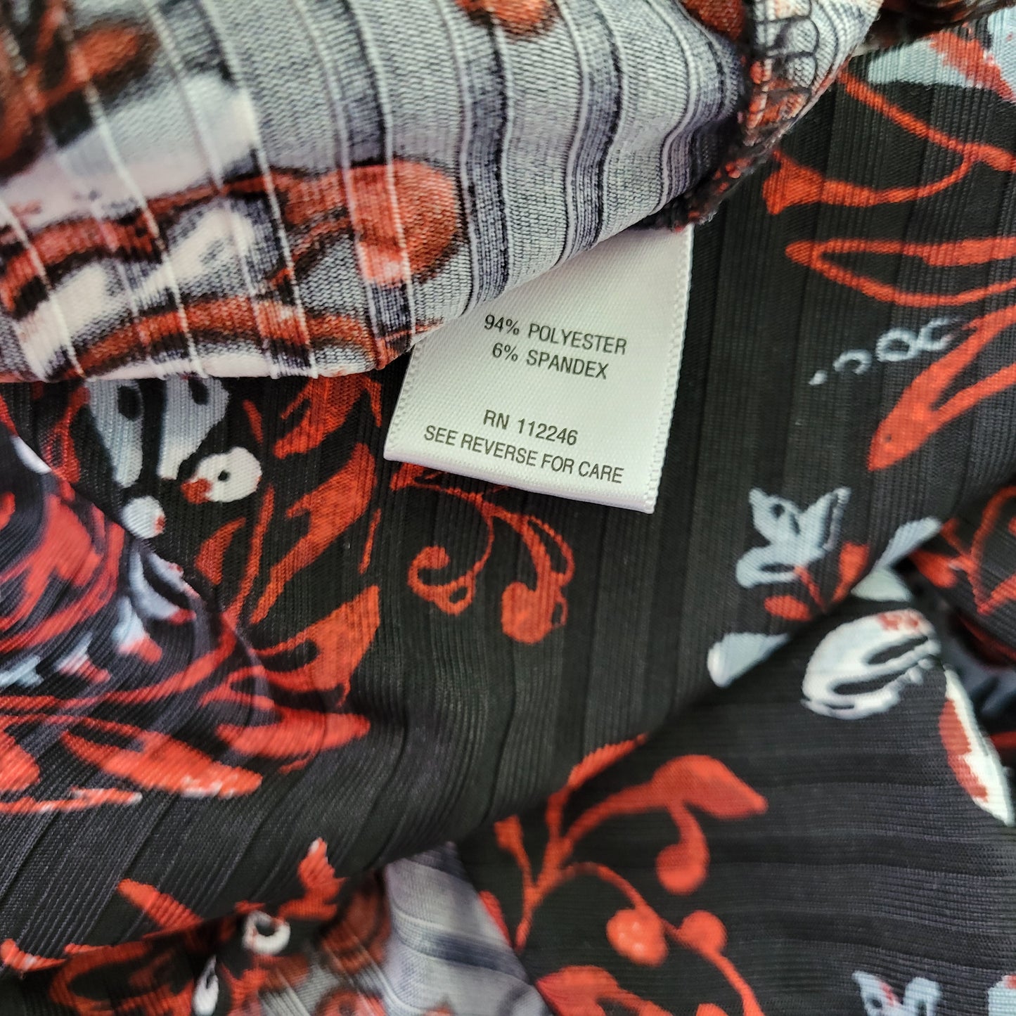 Sami & Jo 1X Black Red Paisley Blouse V-Neck 3/4 Sleeve Stretch Top PAI37XE