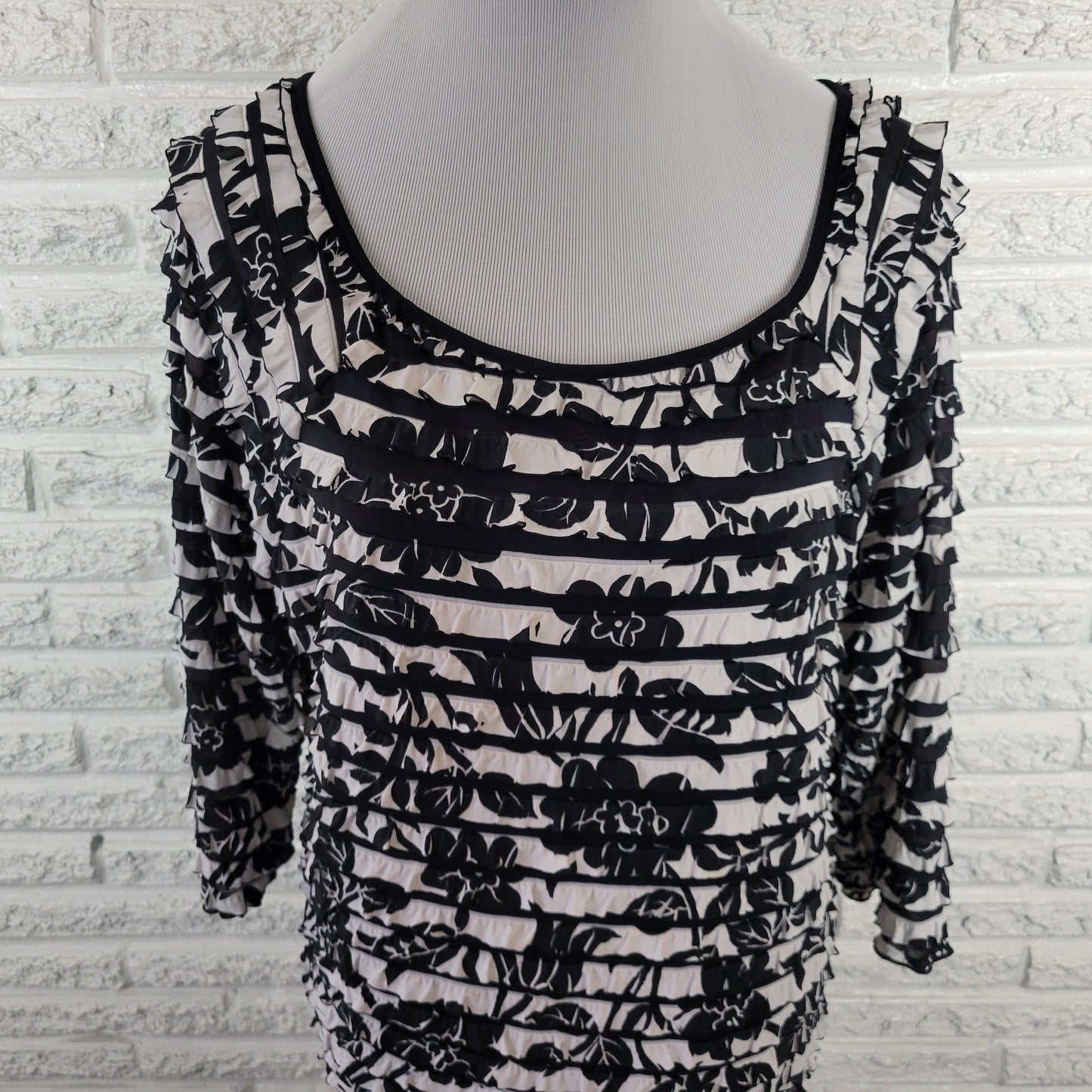 Investments II 2X Black White Floral Top Mesh Tiered Ruffle 3/4 Sleeve FLO172E