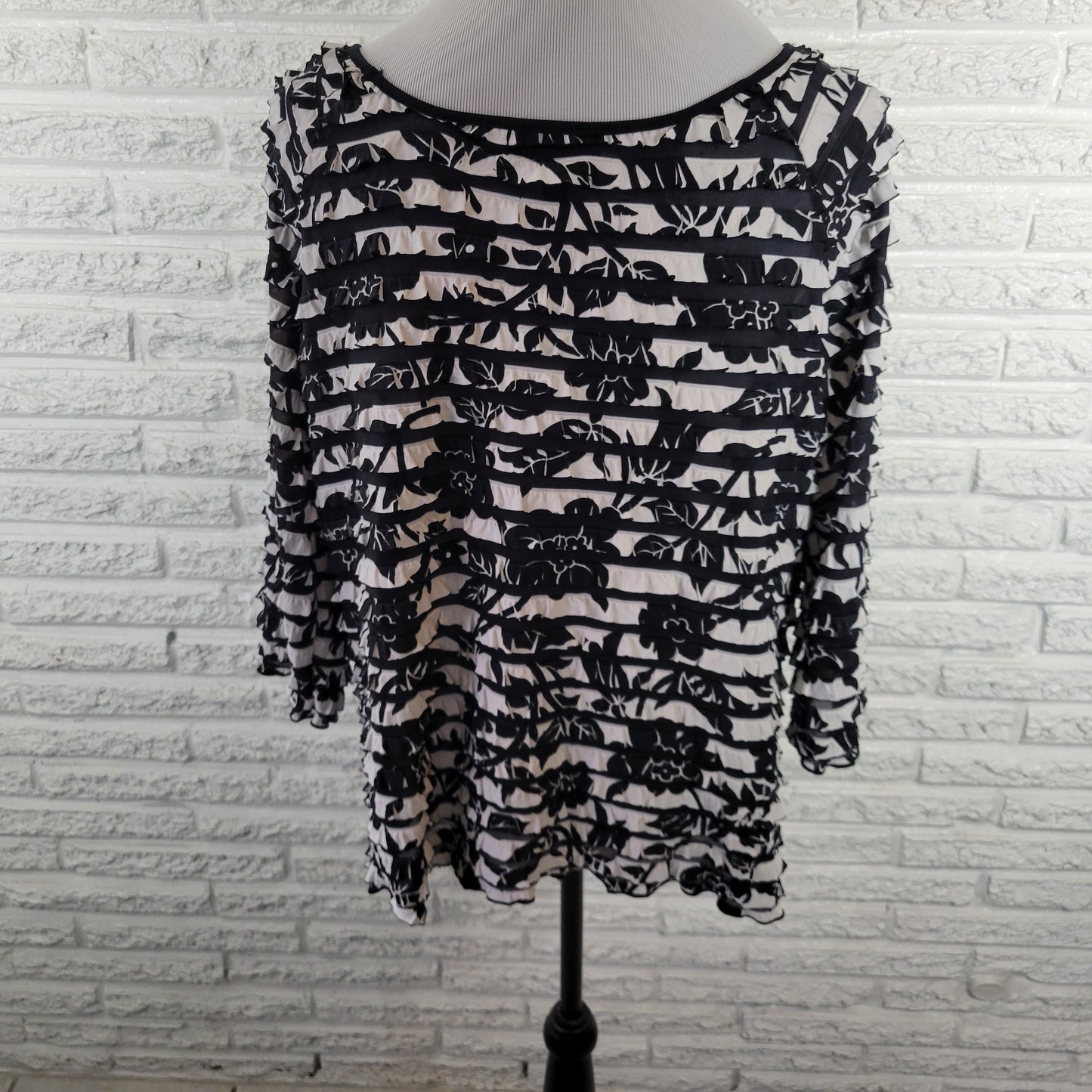 Investments II 2X Black White Floral Top Mesh Tiered Ruffle 3/4 Sleeve FLO172E