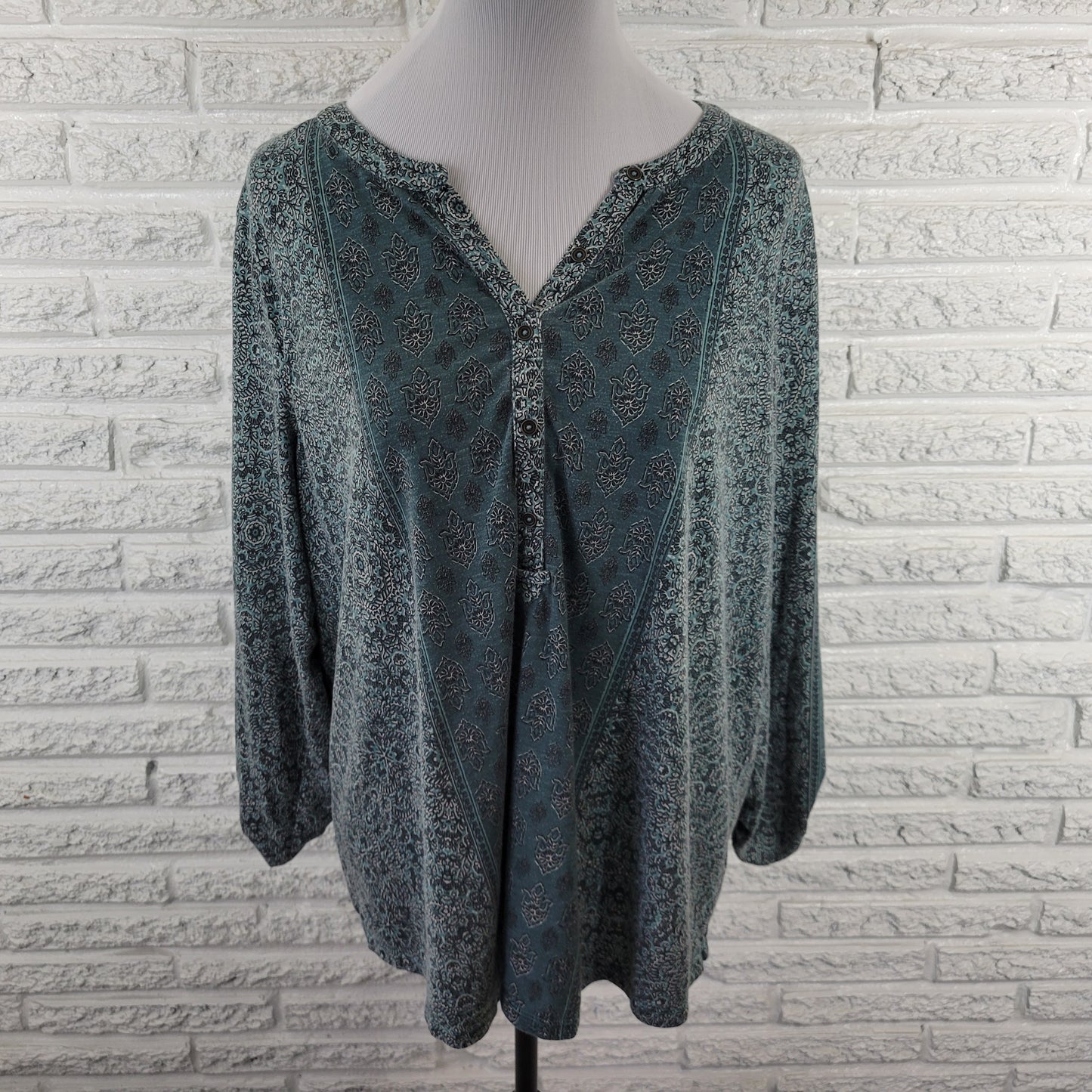 Style & Co 2X Green Geometric Roll Tab Sleeve 1/4 Button Top GEO289E