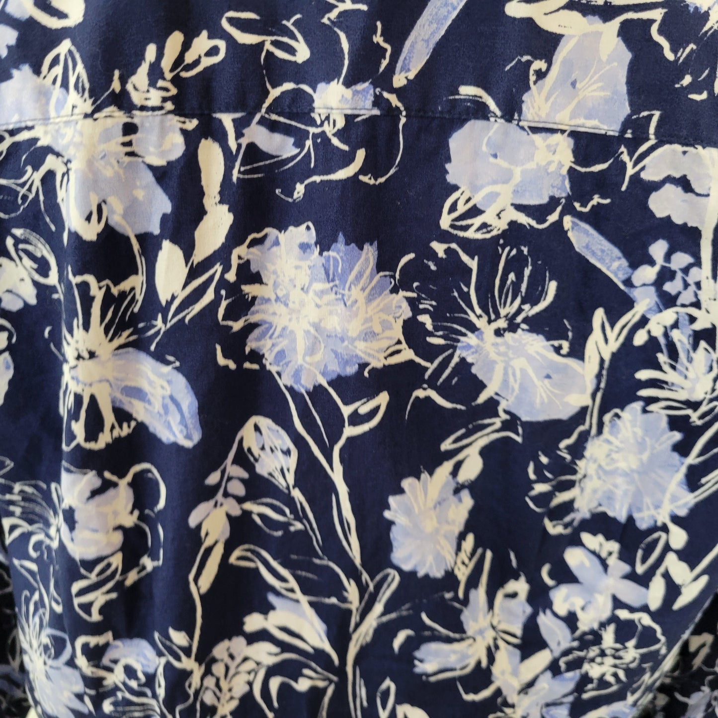 Croft & Barrow XL Blue White Floral Button Up Top Long Sleeve FLO265E