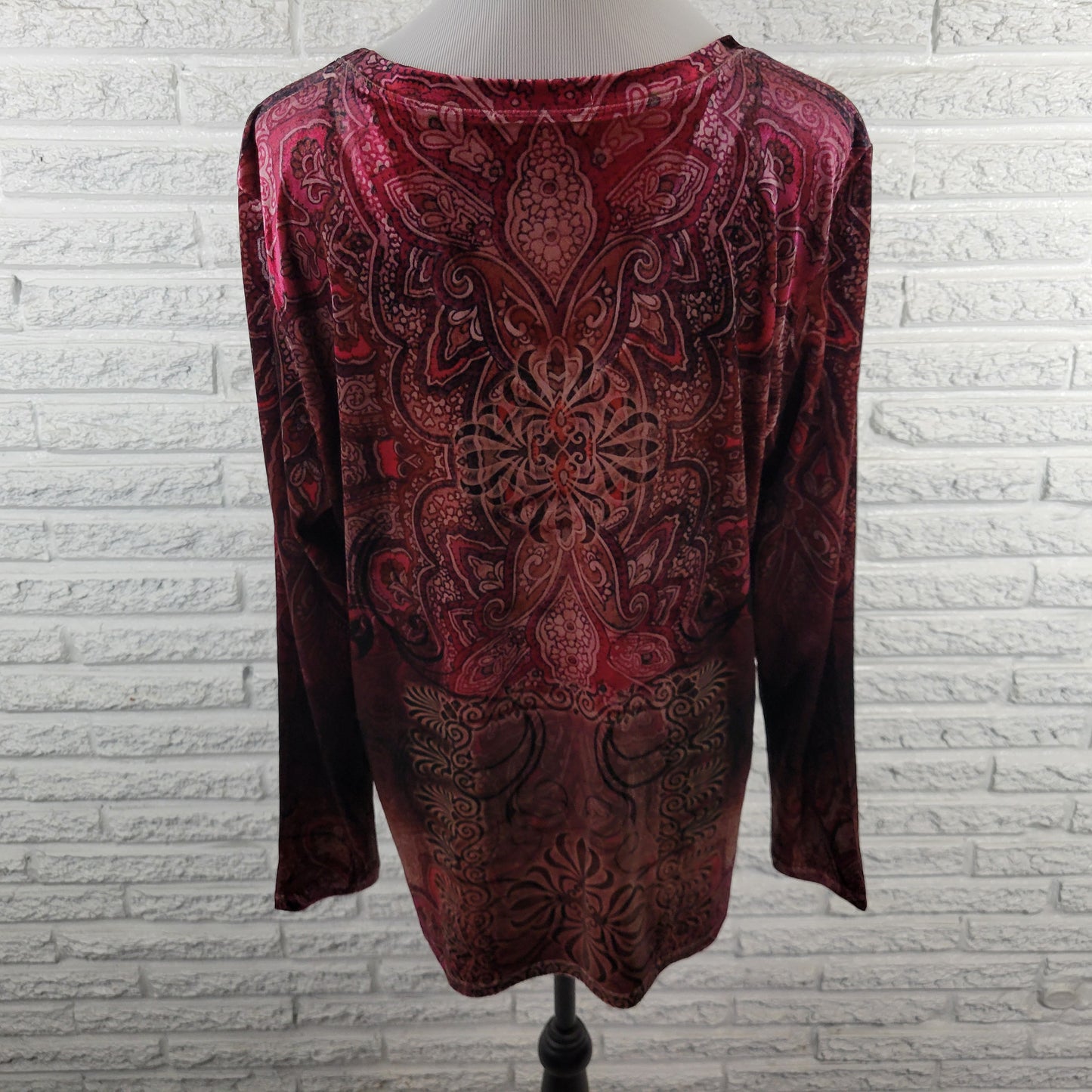Christopher & Banks XL Burgundy Velour Paisley Geometric Rhinestone Top GEO290E