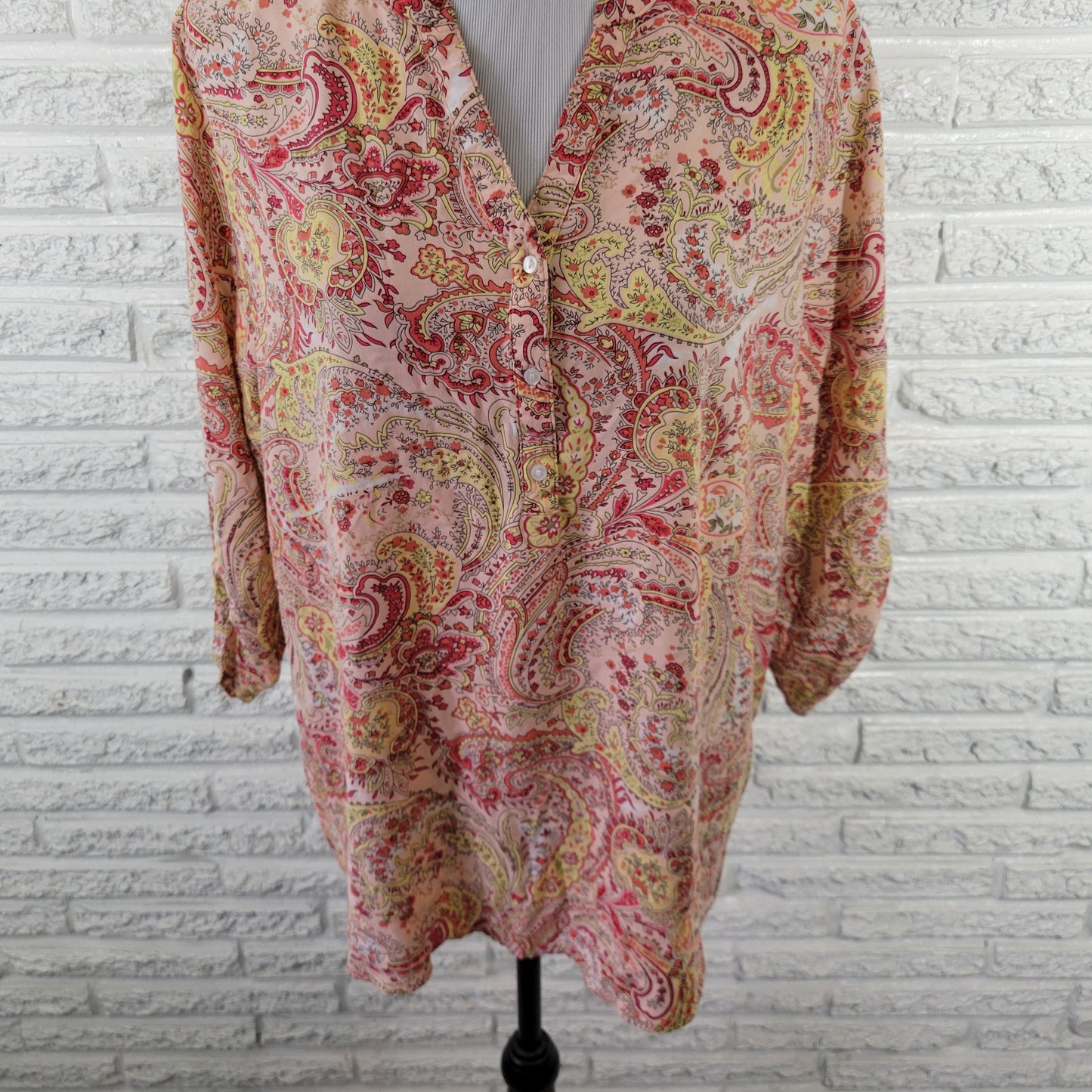 Basic Editions XXL Plus Women's Top Pink Yellow Paisley V-Neck Roll Tab PAI29E