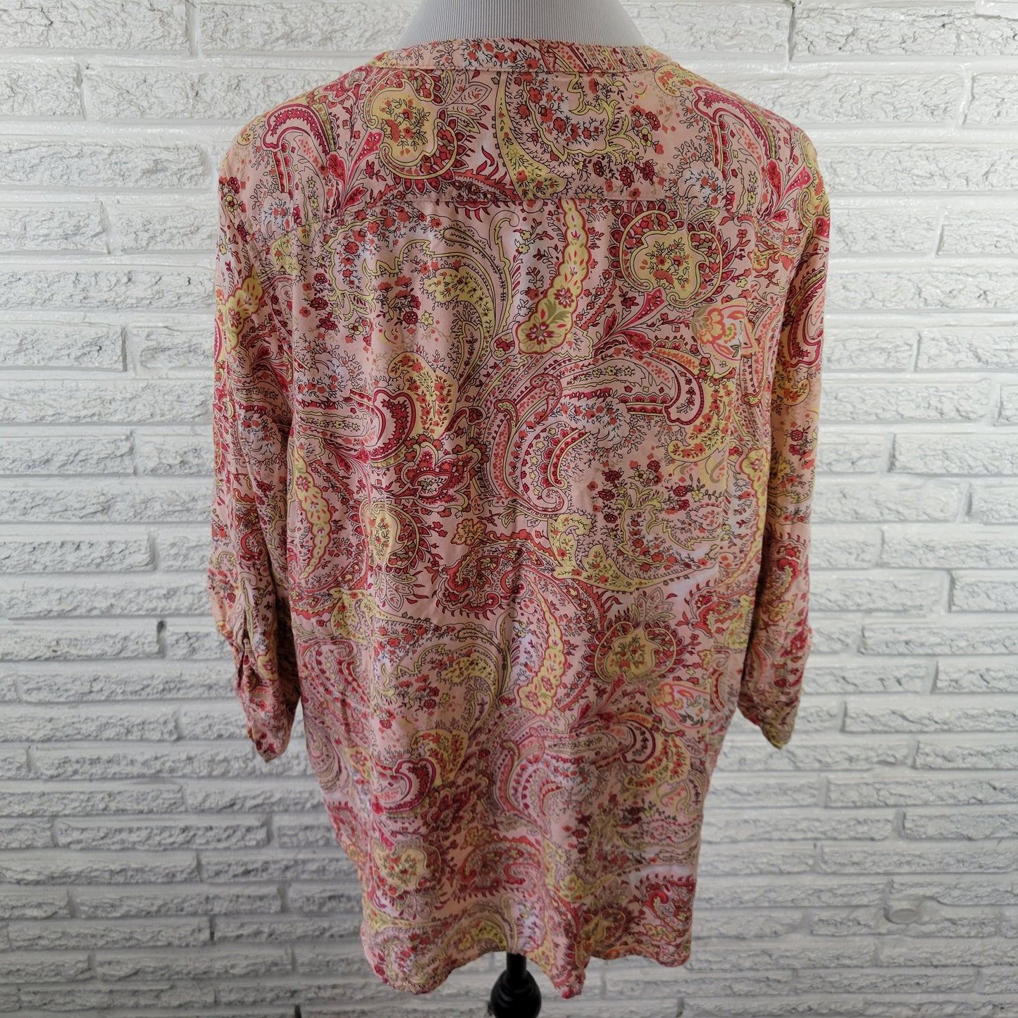 Basic Editions XXL Plus Women's Top Pink Yellow Paisley V-Neck Roll Tab PAI29E