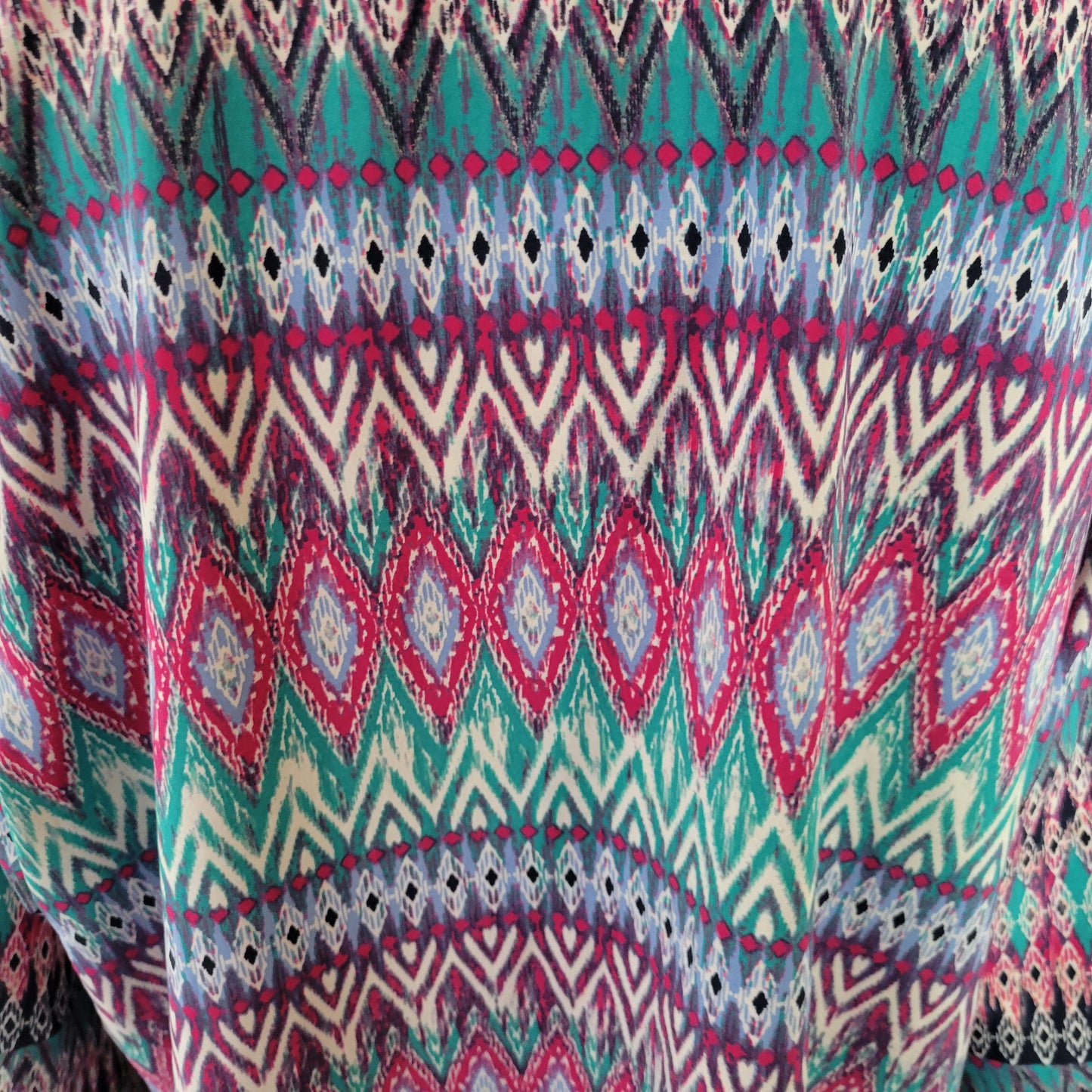Kim Rogers 2X Plus Women's Top Multicolor Geometric V-Neck GEO288E