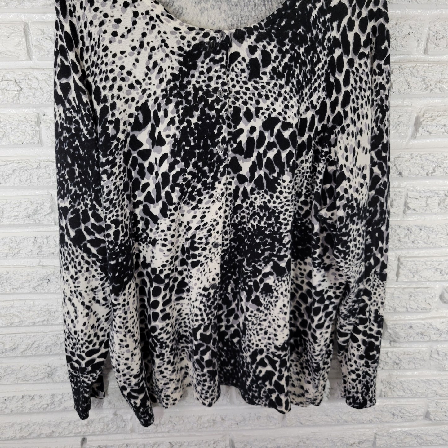 Croft & Barrow 3X Cardigan Sweater Black Gray Animal Print 100% Cotton ANI36E