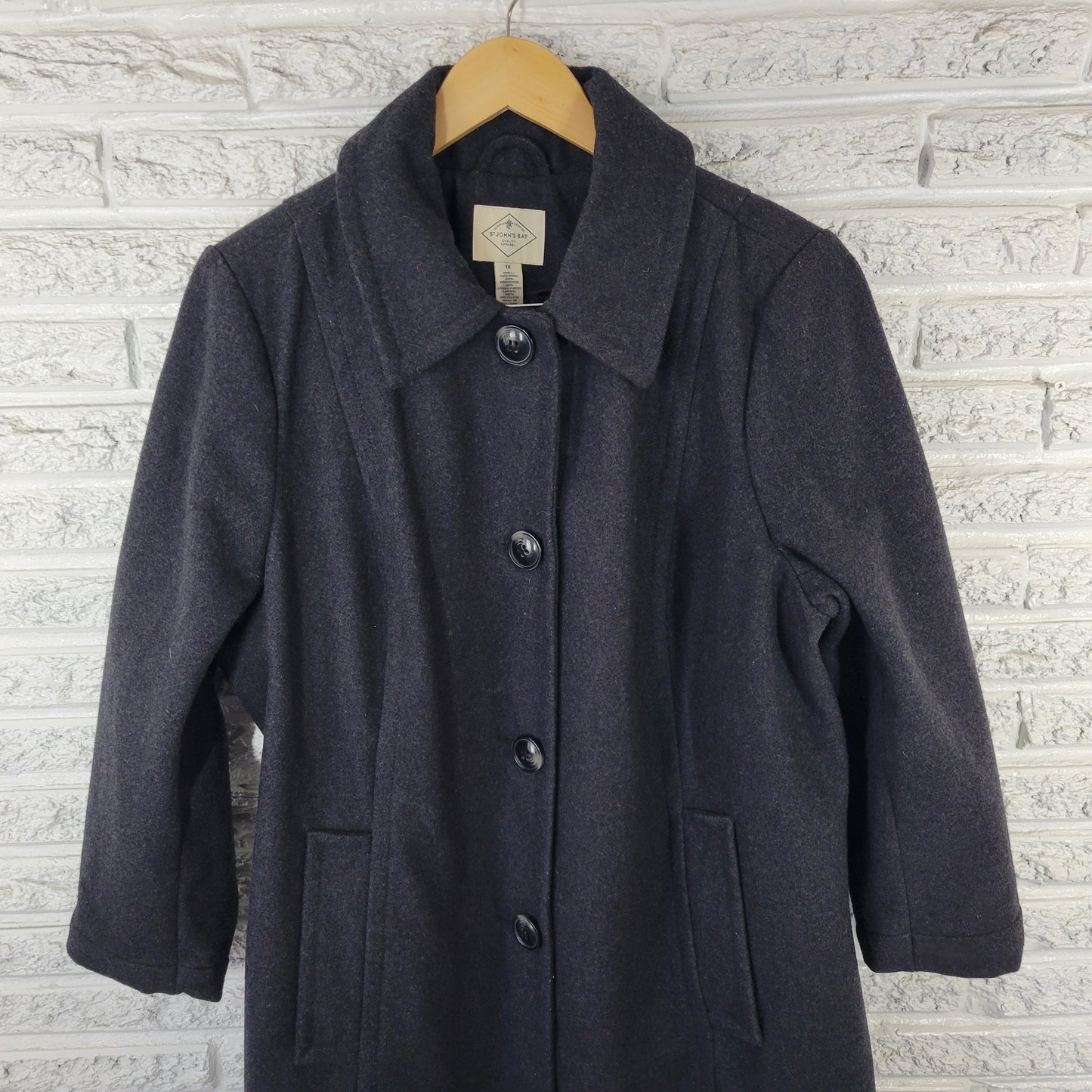 St. John's Bay Women's 1X Black Wool Blend Coat Lined Plus Size Button Up HNGE