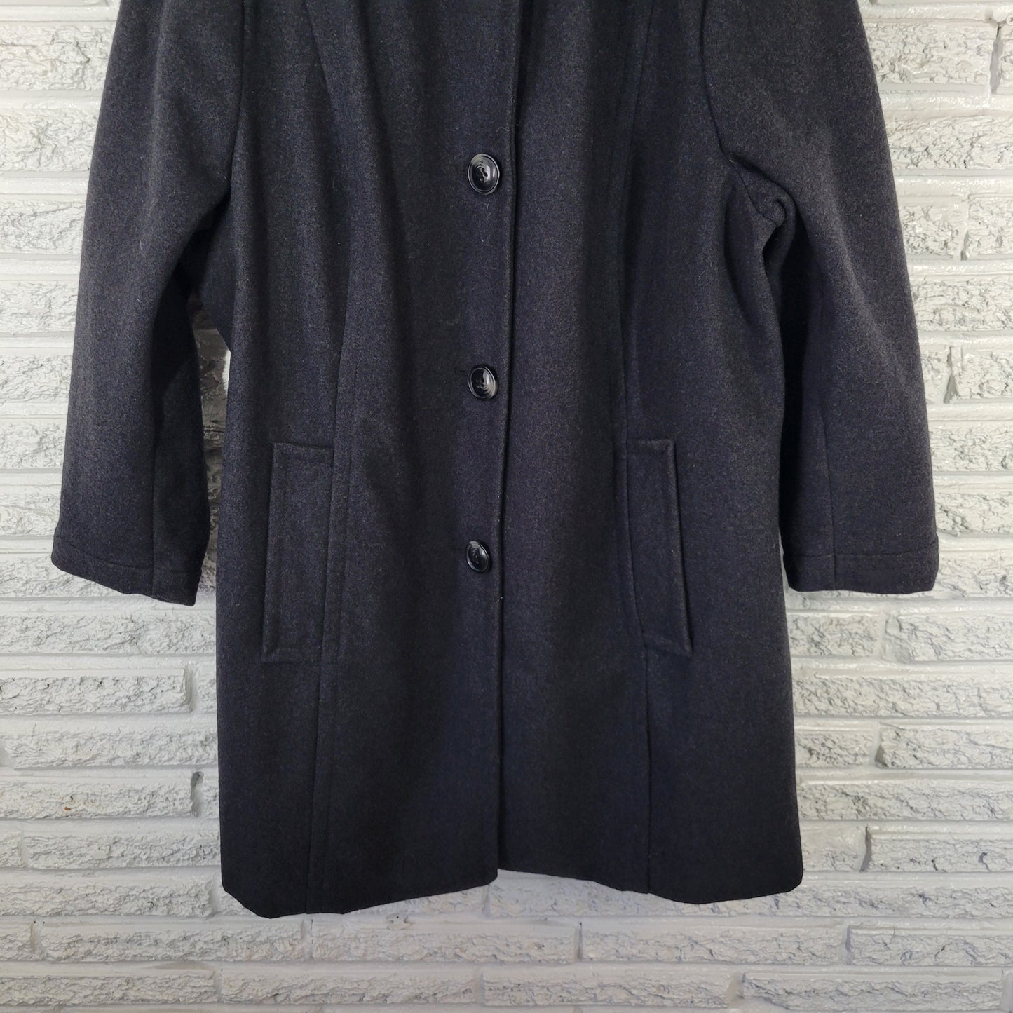 St. John's Bay Women's 1X Black Wool Blend Coat Lined Plus Size Button Up HNGE
