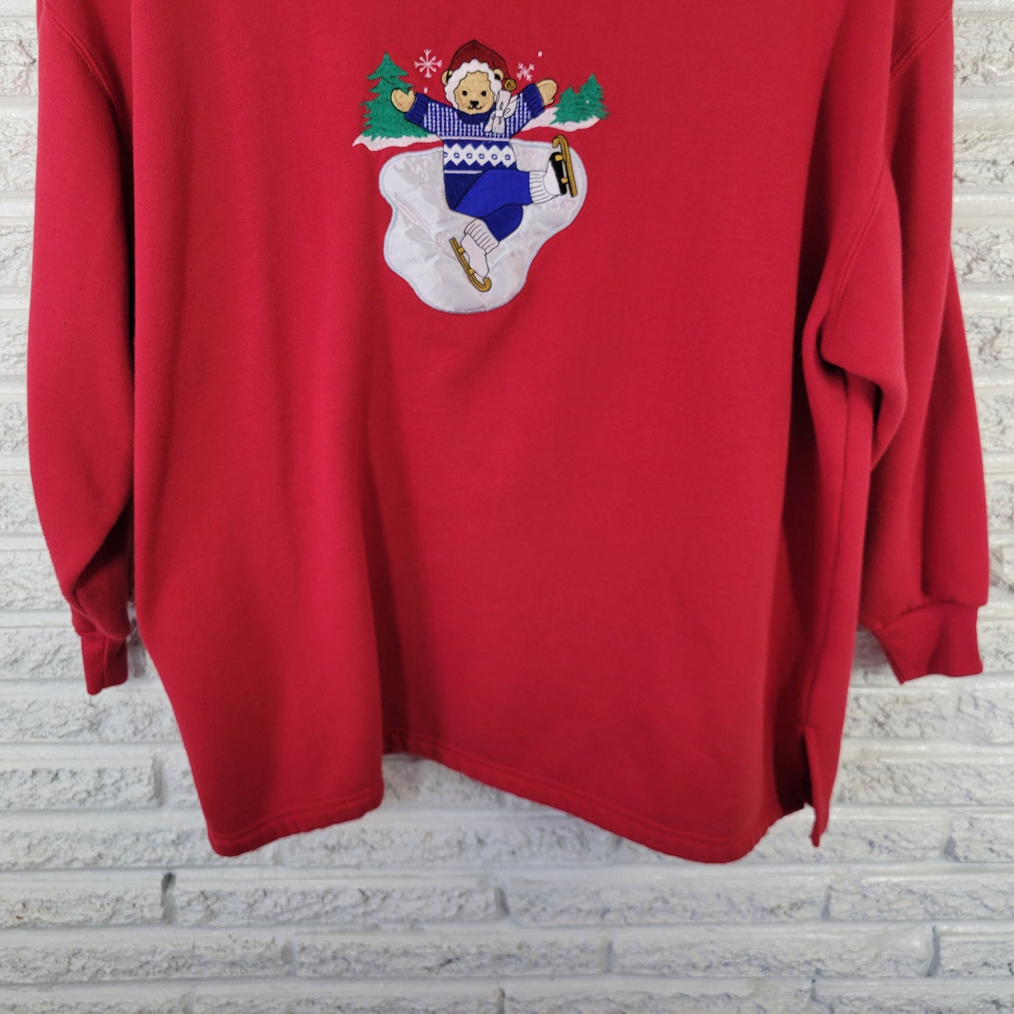 Needle & Threads 3X Red Sweatshirt Embroidered Ice Skating Bear Plus RED72E