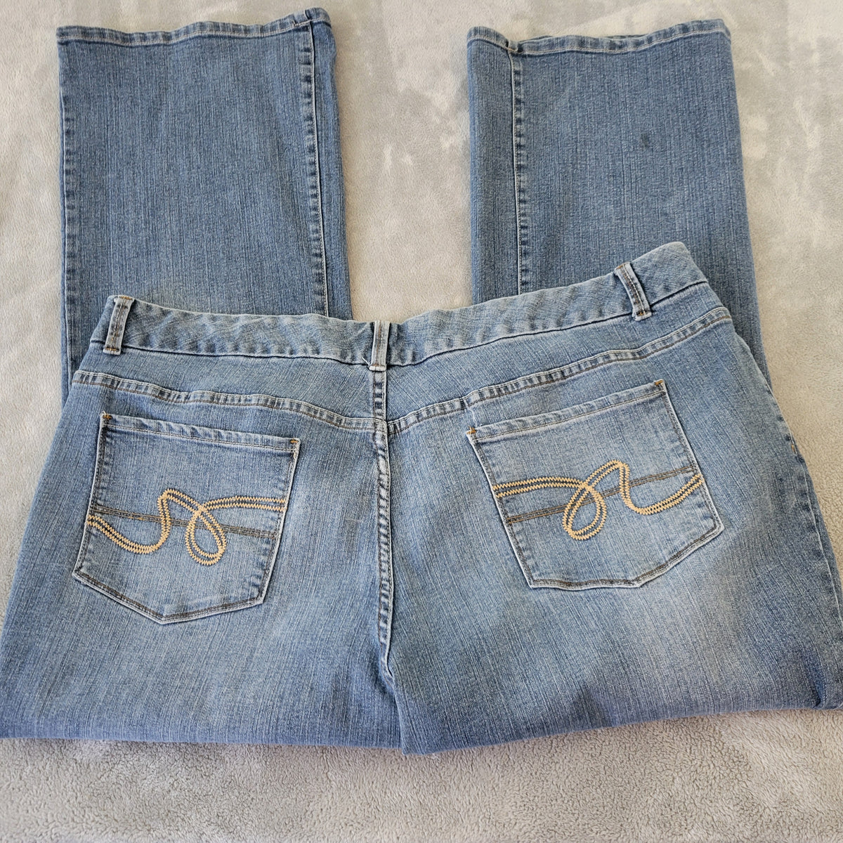 a.n.a Women 24W Jeans Medium Blue Denim Bootcut Elastic Waist Stretch BOO13E