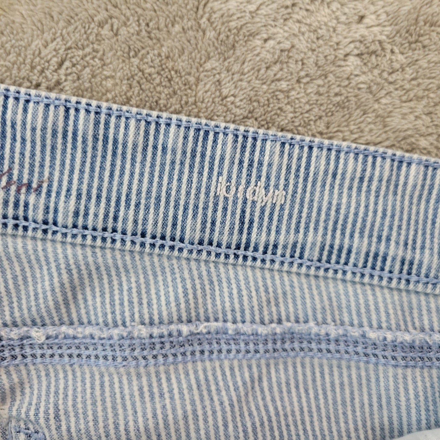 Gloria Vanderbilt Women's 18 Capri Jeans Blue White Striped Stretch STR200E