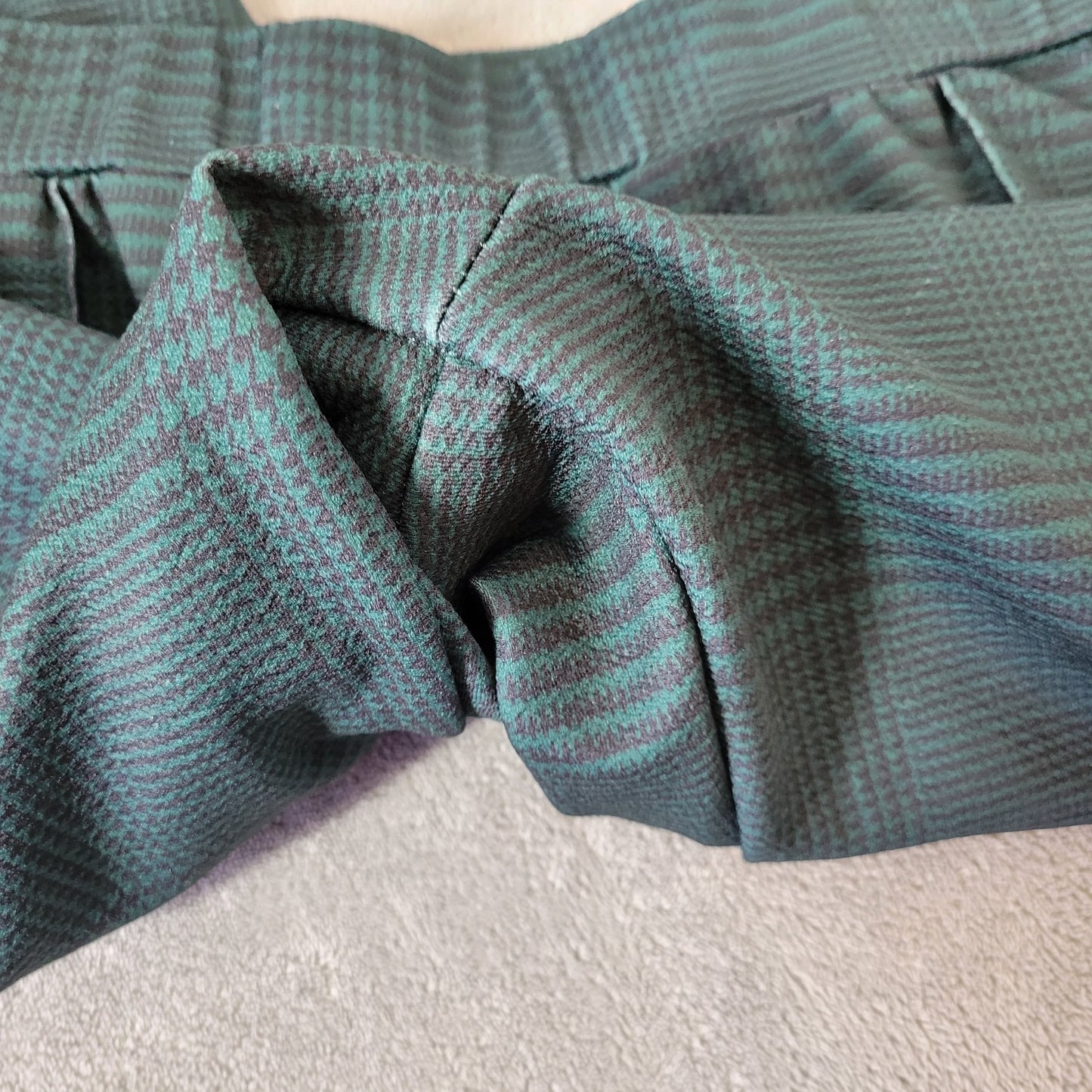 Emery Rose Women's 5XL Plus Green Plaid Crop Pants Pull On Elastic Waist PLA43XE