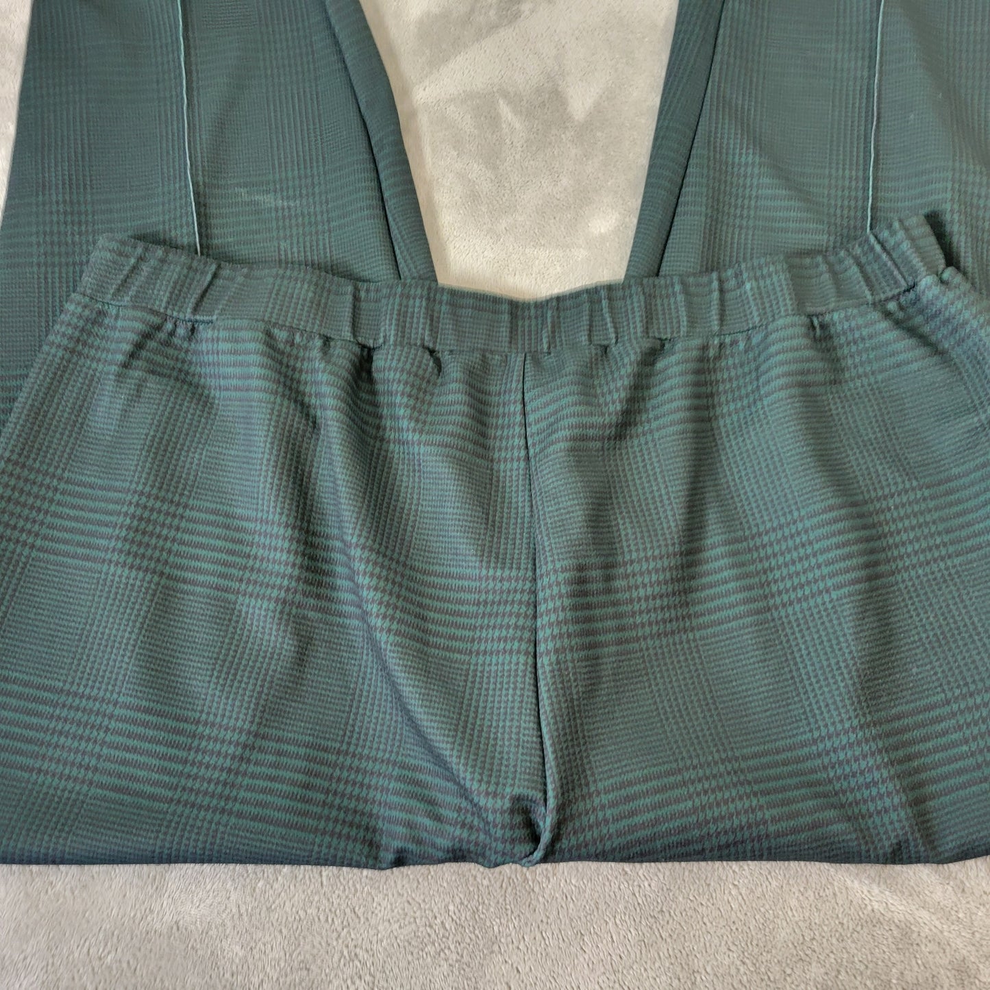 Emery Rose Women's 5XL Plus Green Plaid Crop Pants Pull On Elastic Waist PLA43XE