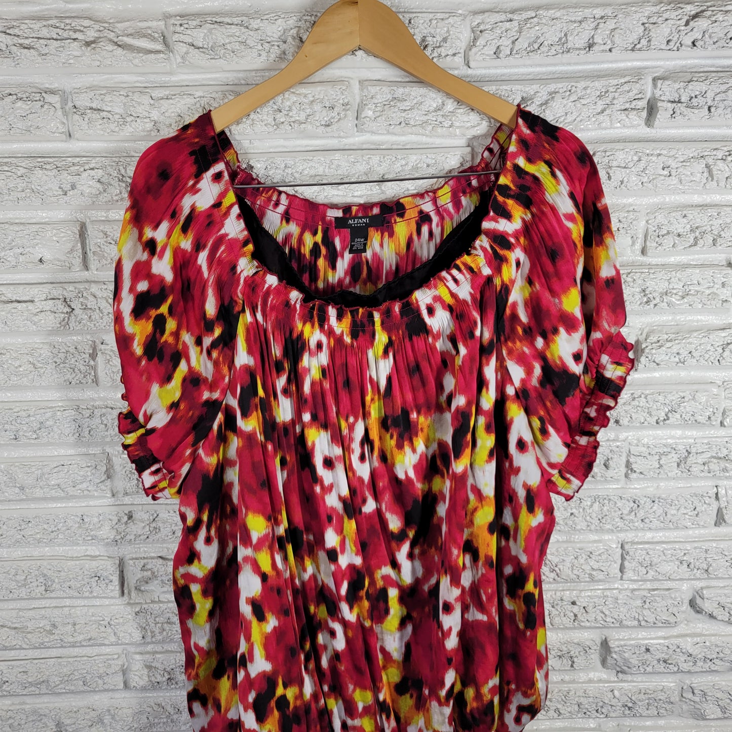 Alfani Womens 24W Plus Red Yellow Blouse Peplum Puff Sleeve Frilly WAT27E