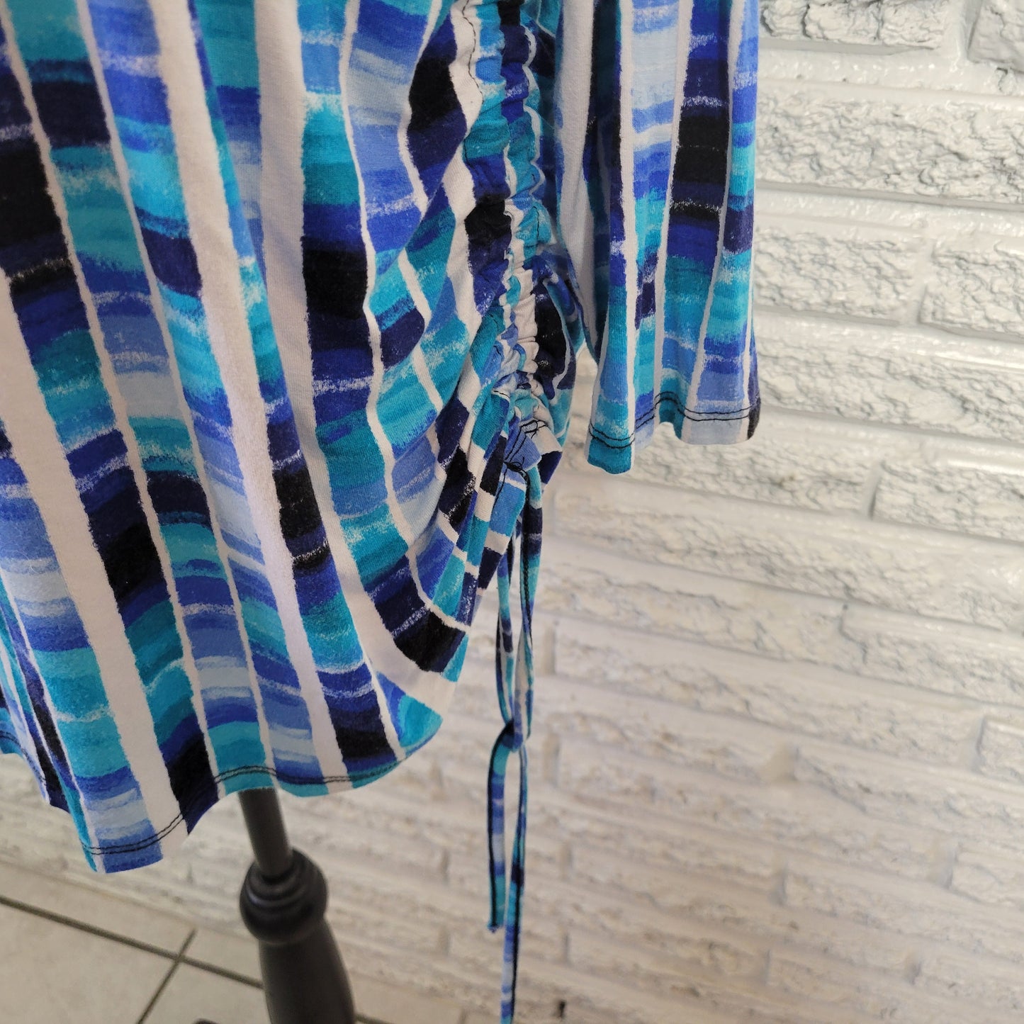 Ruby Rd. Women's XL Top Blue Watercolor Geometric Ruched Beaded GEO295E