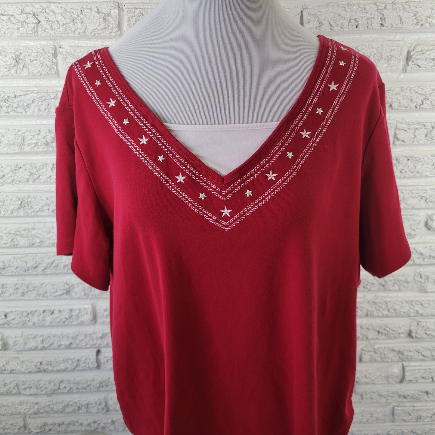 Rebecca Malone Womens 2X Plus Tee Red 100% Cotton Embroidered Stars RED75E