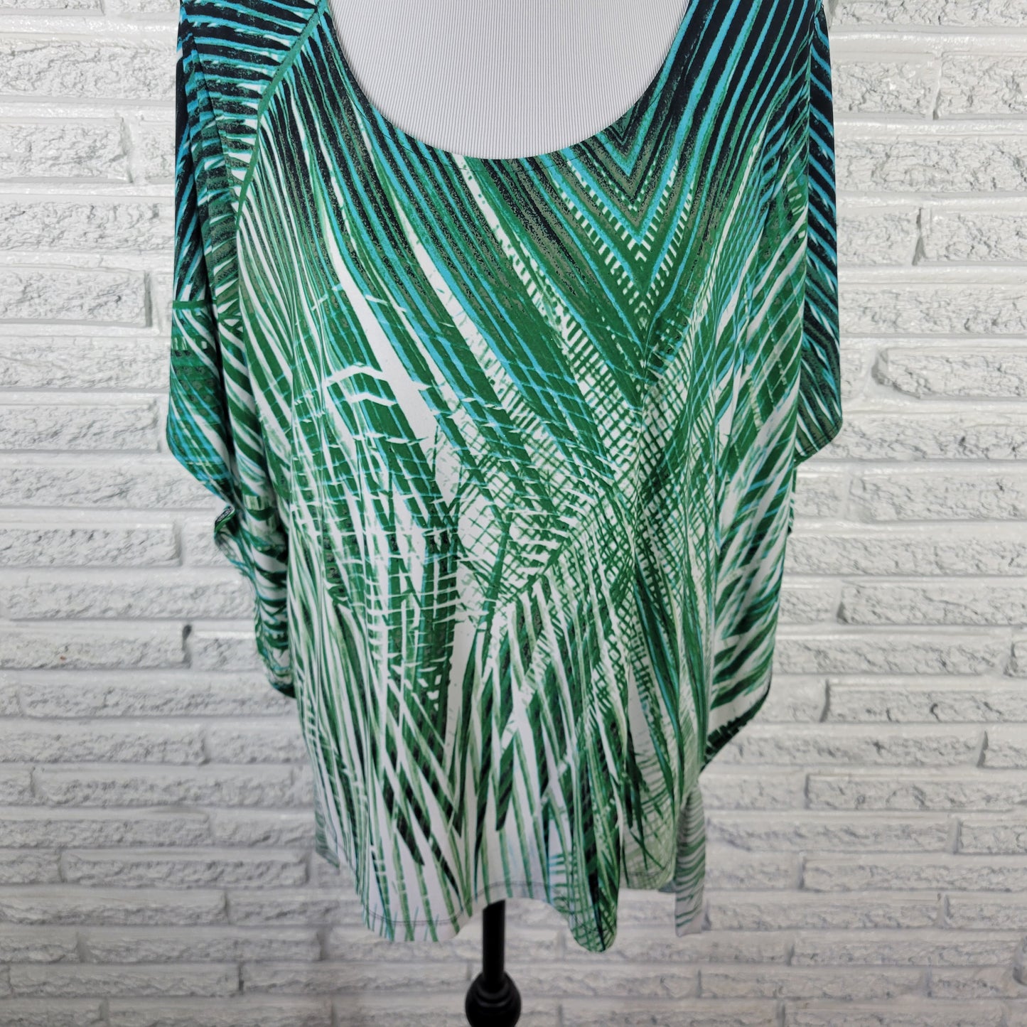 Avenue Womens 18/20 Plus Green Blue Leaf Print Batwing Sleeve Blouse  Top WAT20E