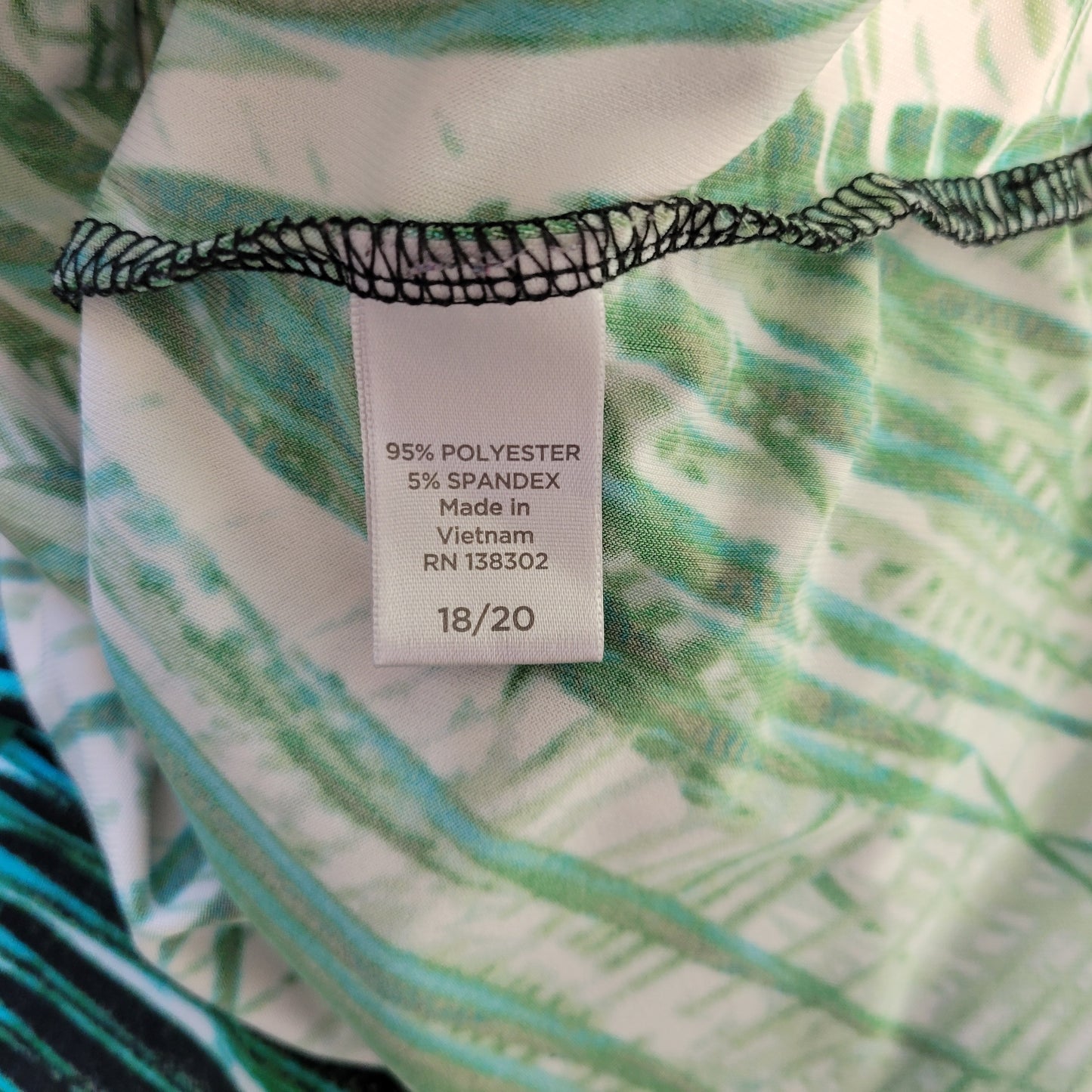 Avenue Womens 18/20 Plus Green Blue Leaf Print Batwing Sleeve Blouse  Top WAT20E