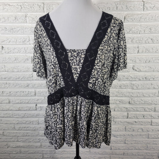 Lane Bryant Womens 20 Plus Black White Floral Lace Trim Blouse FLO303E
