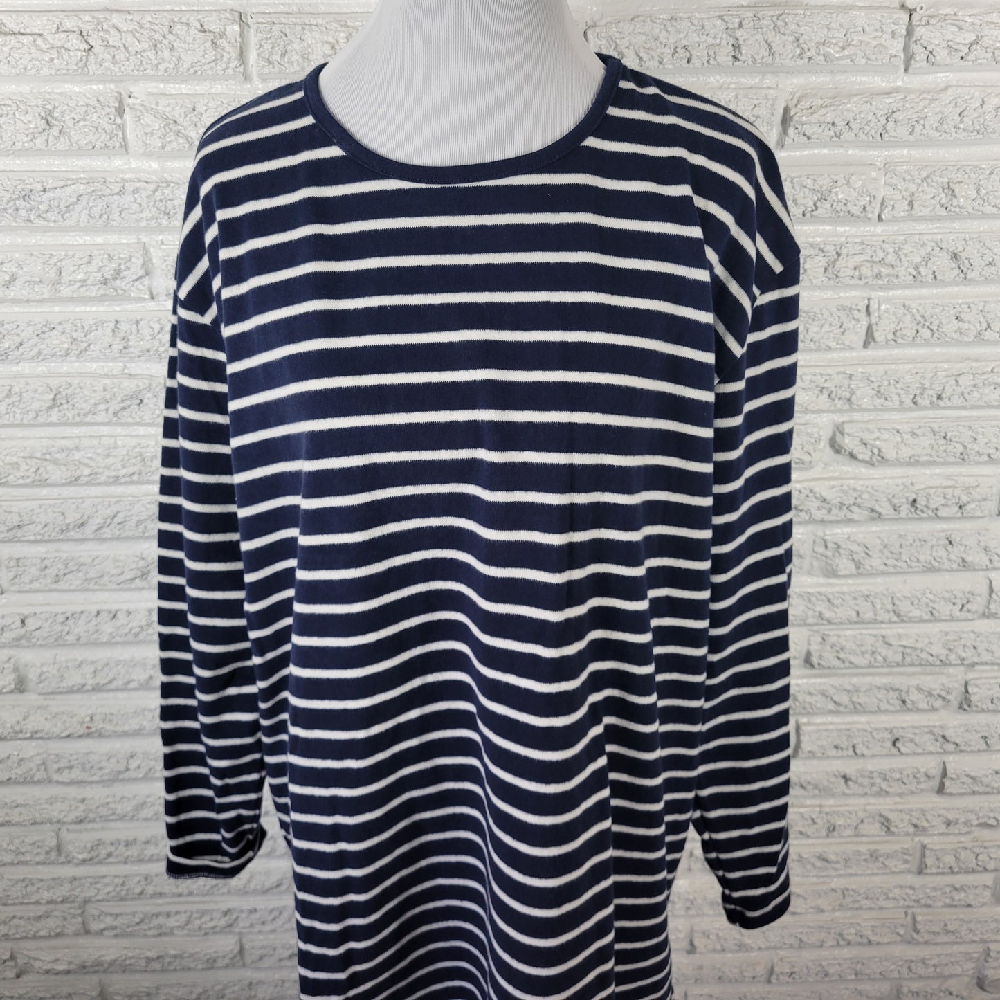 Mountain Lake II Womens 2X Plus Blue White Striped Knit Tunic Top STR201E