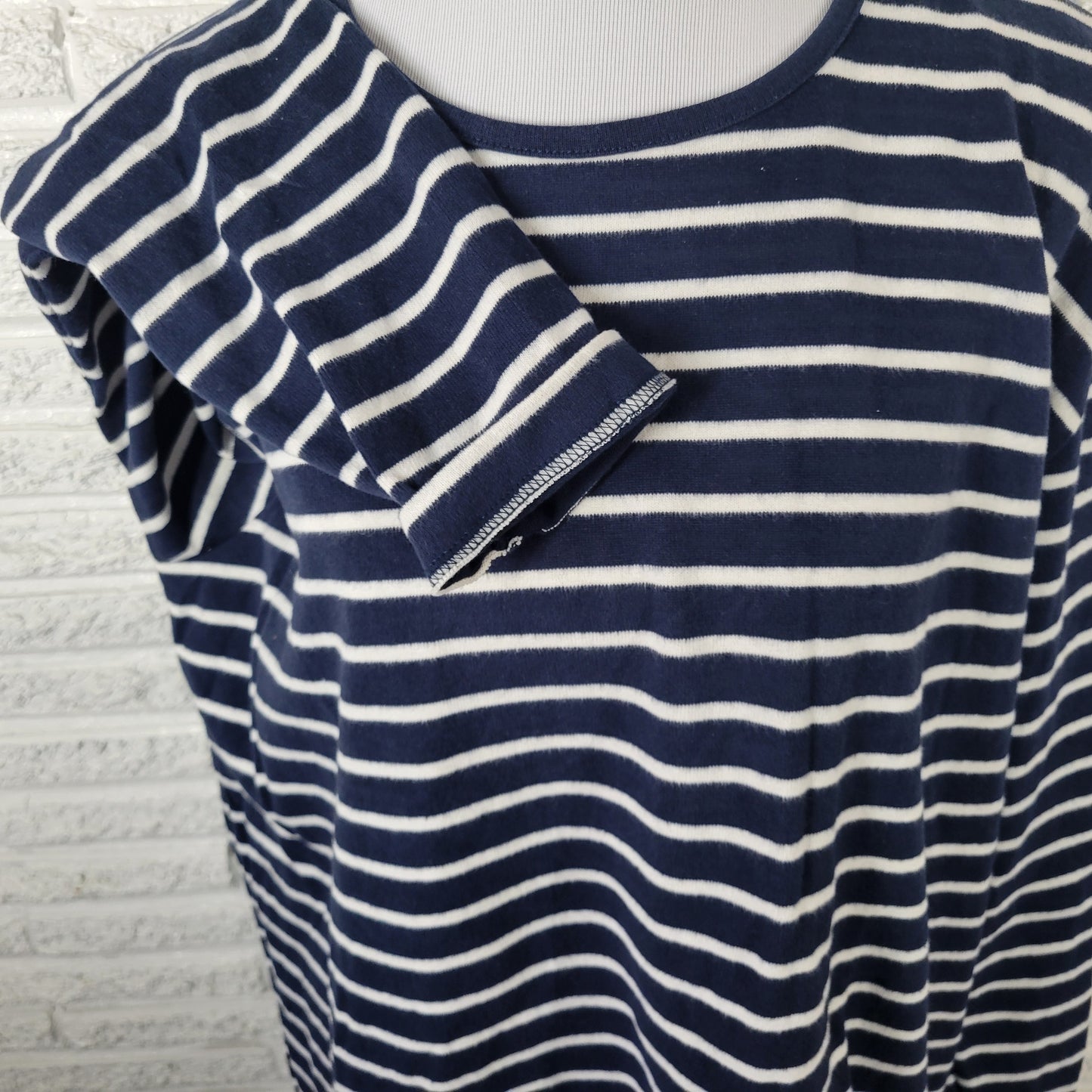 Mountain Lake II Womens 2X Plus Blue White Striped Knit Tunic Top STR201E