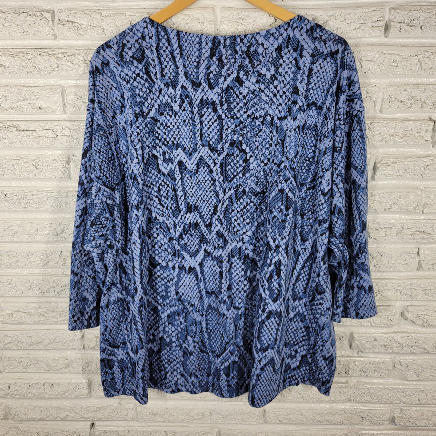 Ruby Rd Women’s 3X Top Blue Animal Print Keyhole Neck 3/4 Sleeve Knit ANI30E