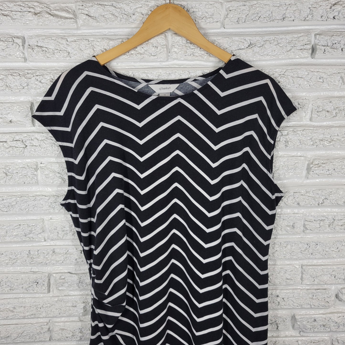 CJ Banks 1X Tunic Sleeveless Black White Striped Ruched Round Neck Plus STR2E