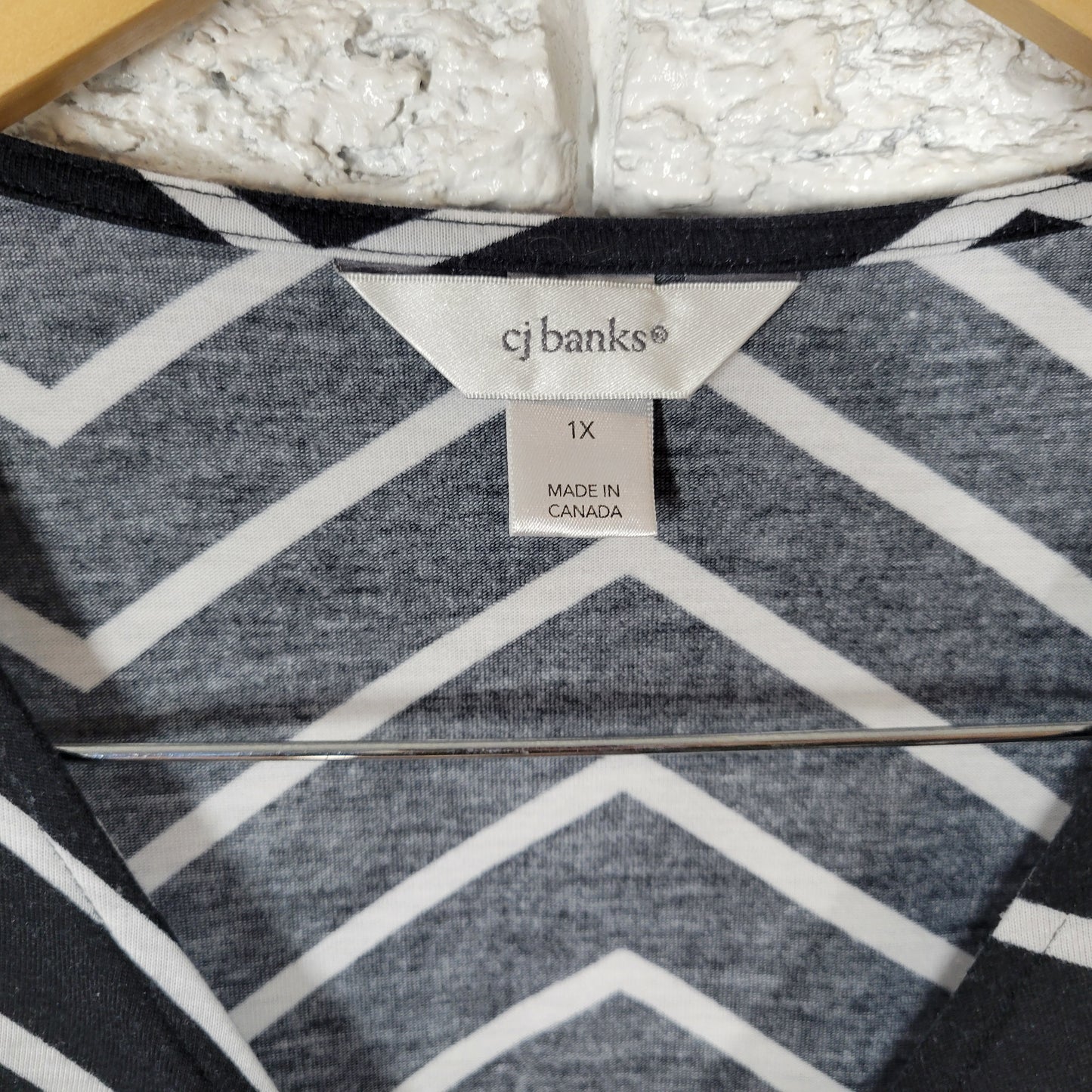 CJ Banks 1X Tunic Sleeveless Black White Striped Ruched Round Neck Plus STR2E