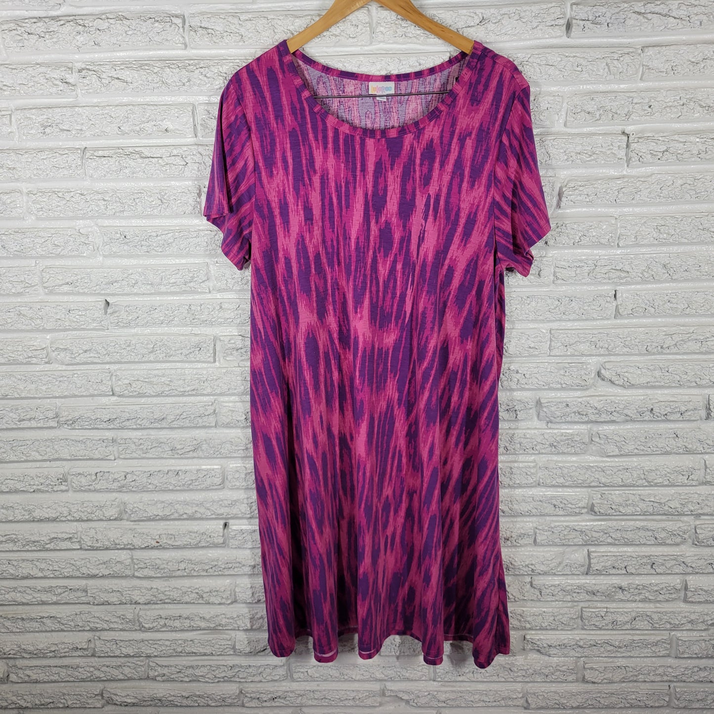 LuLaRoe 2XL Dress Purple Pink Watercolor Knee Length Short Sleeve WAT46E