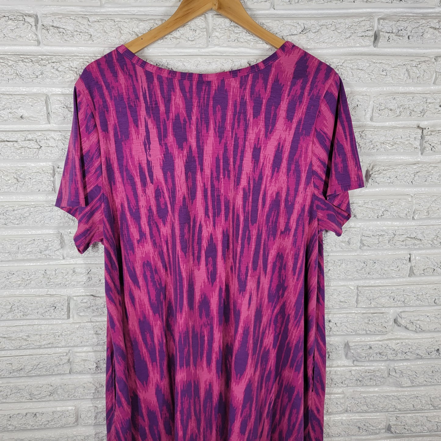 LuLaRoe 2XL Dress Purple Pink Watercolor Knee Length Short Sleeve WAT46E