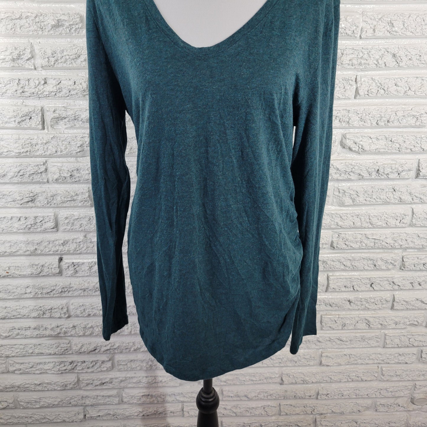 Ingrid & Isabel XL Maternity Tee Tunic Green Ruched Long Sleeve Scoop Neck GRE58
