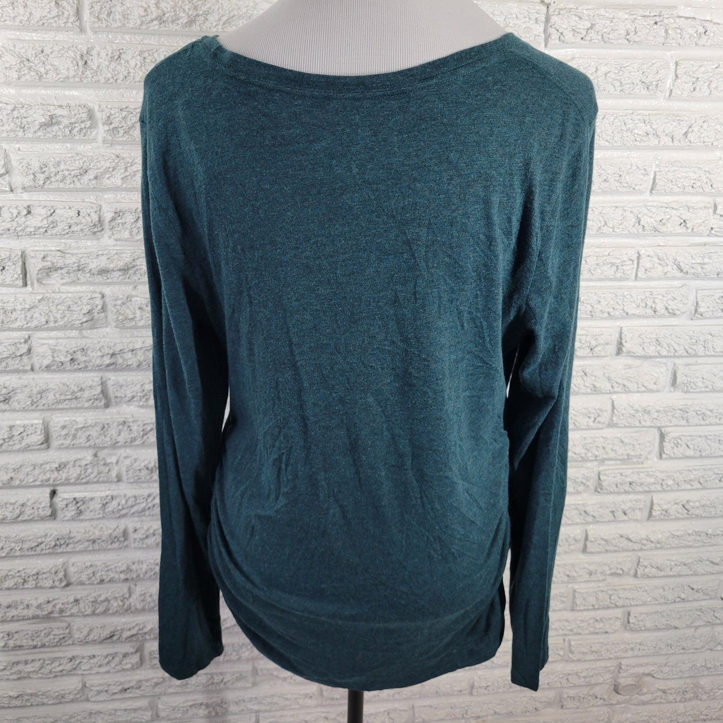 Ingrid & Isabel XL Maternity Tee Tunic Green Ruched Long Sleeve Scoop Neck GRE58