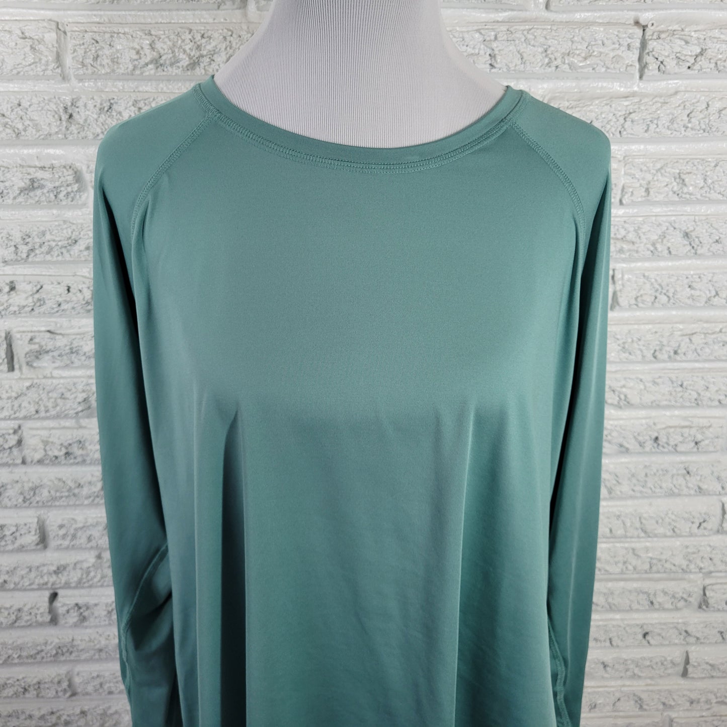 Tek Gear Women’s XXL Tee Green Thumb Holes Pullover Stretch T-Shirt GRE57E