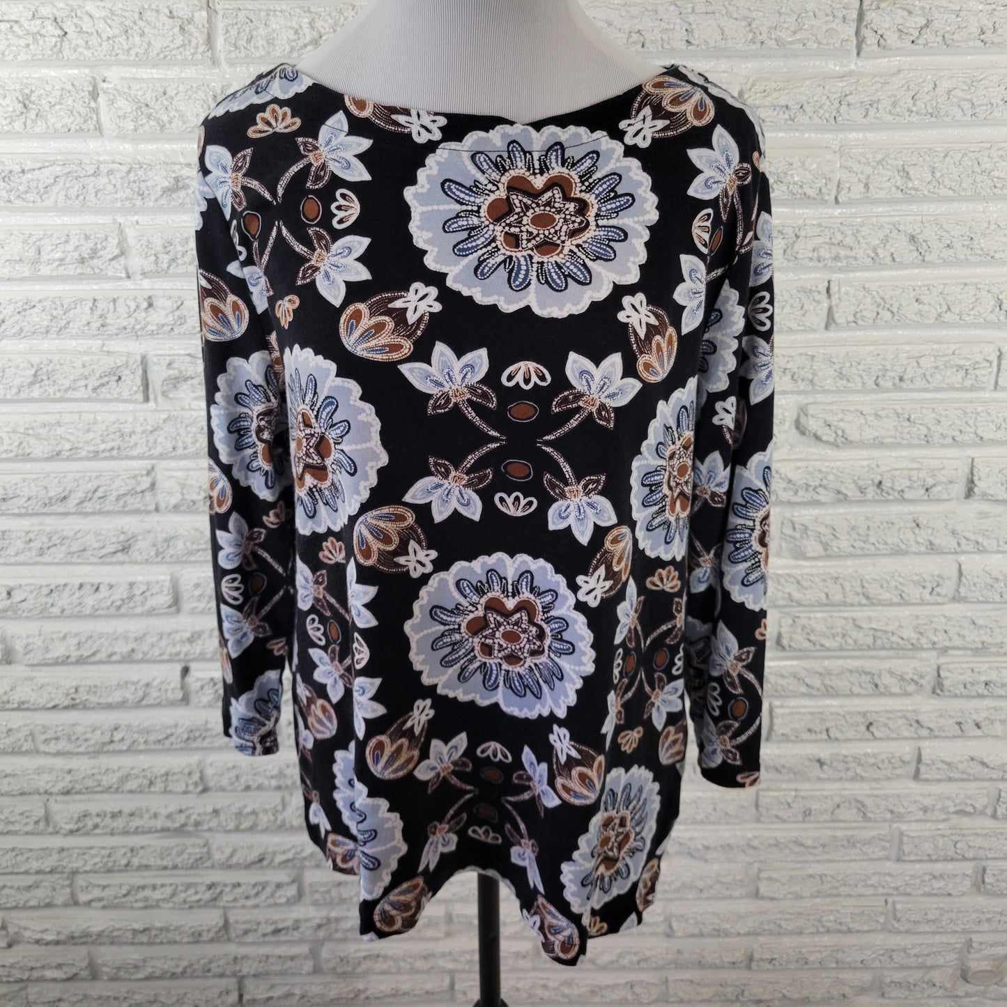Croft & Barrow XL Top Black Blue Floral 100% Cotton 3/4 Sleeve Boat Neck FLO320E