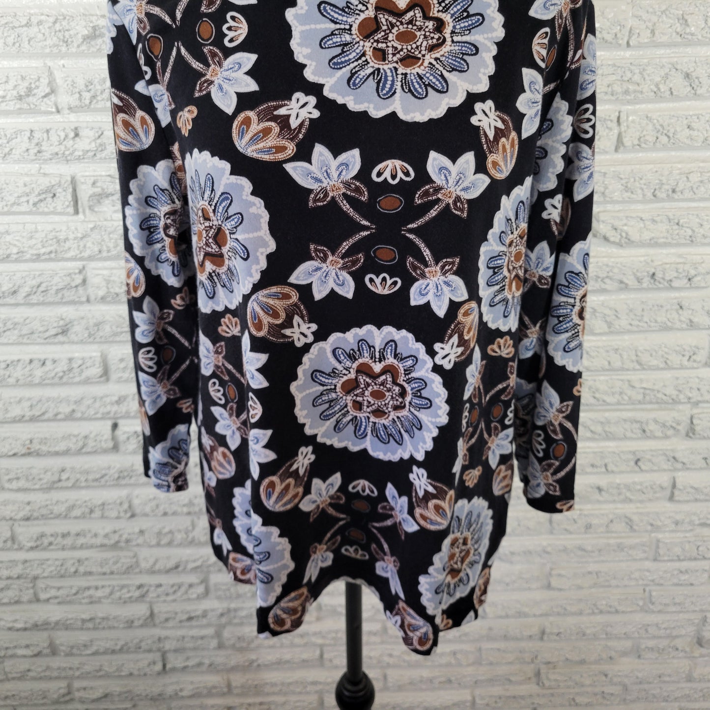 Croft & Barrow XL Top Black Blue Floral 100% Cotton 3/4 Sleeve Boat Neck FLO320E