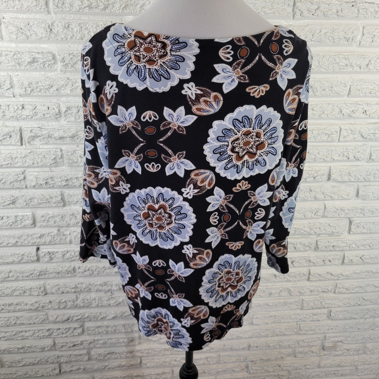 Croft & Barrow XL Top Black Blue Floral 100% Cotton 3/4 Sleeve Boat Neck FLO320E