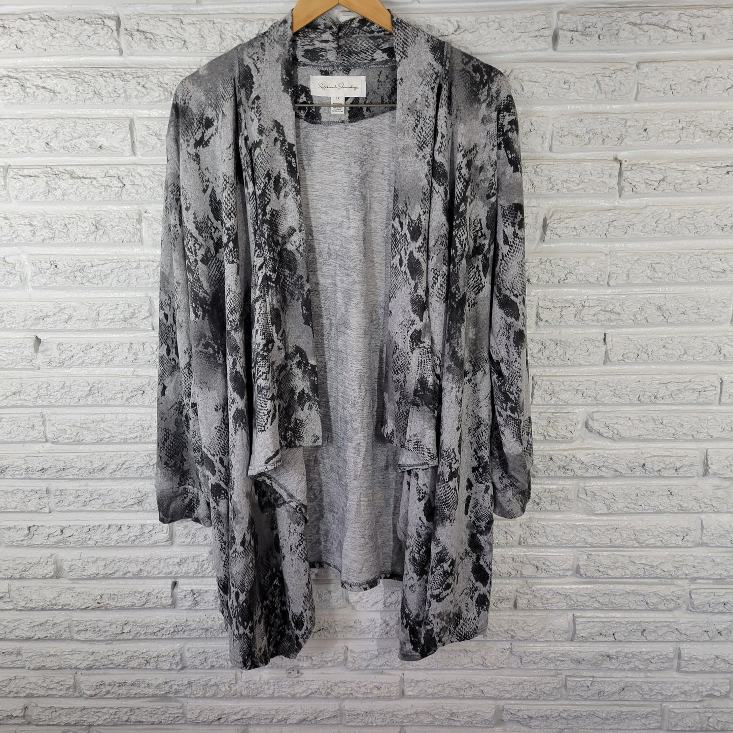 French Laundry 1X Open Cardigan Gray Black Animal Print Long Sleeve ANI39E