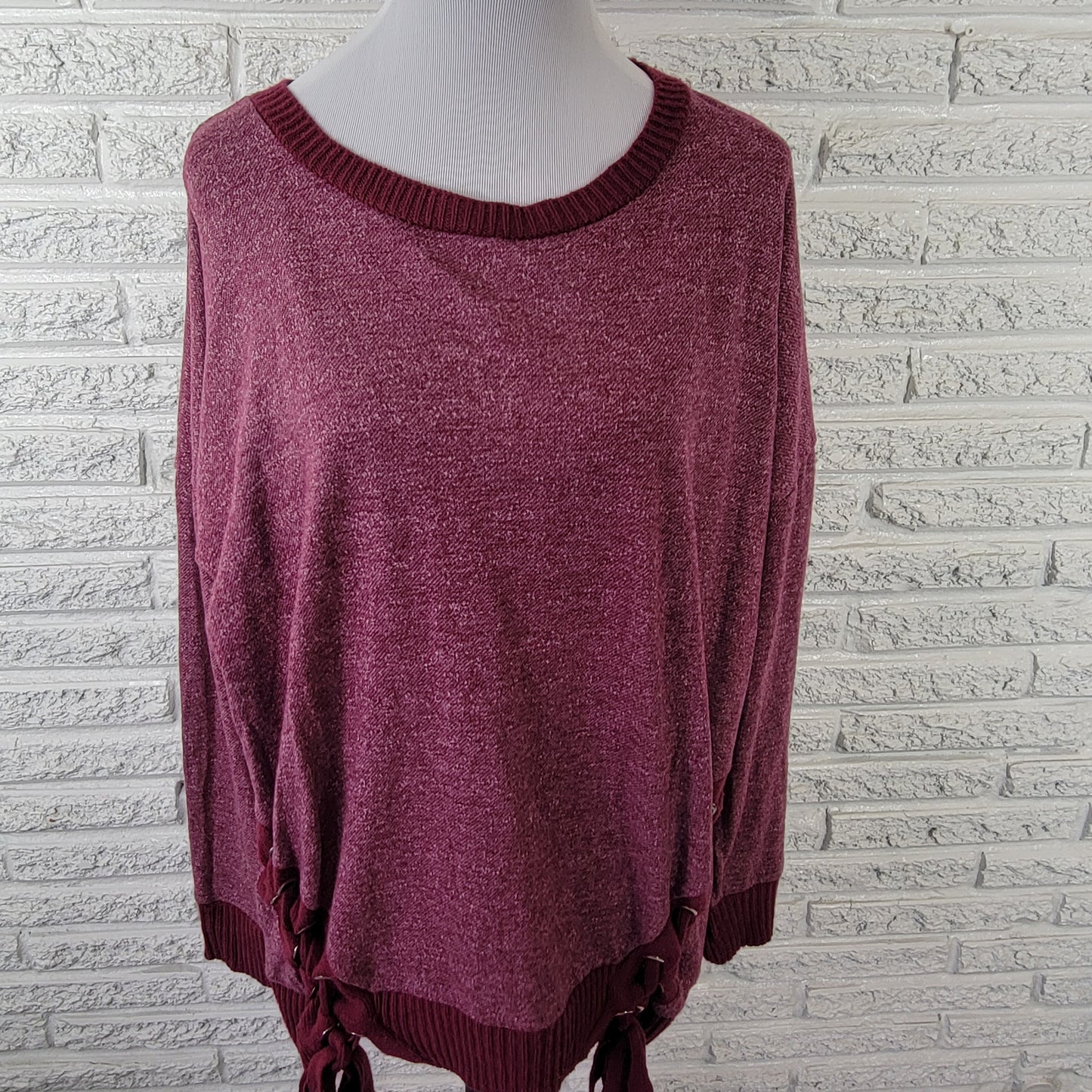 Maurices Women's 1X Sweatshirt Burgundy Plus Size Lace-Up Sides SWE189E