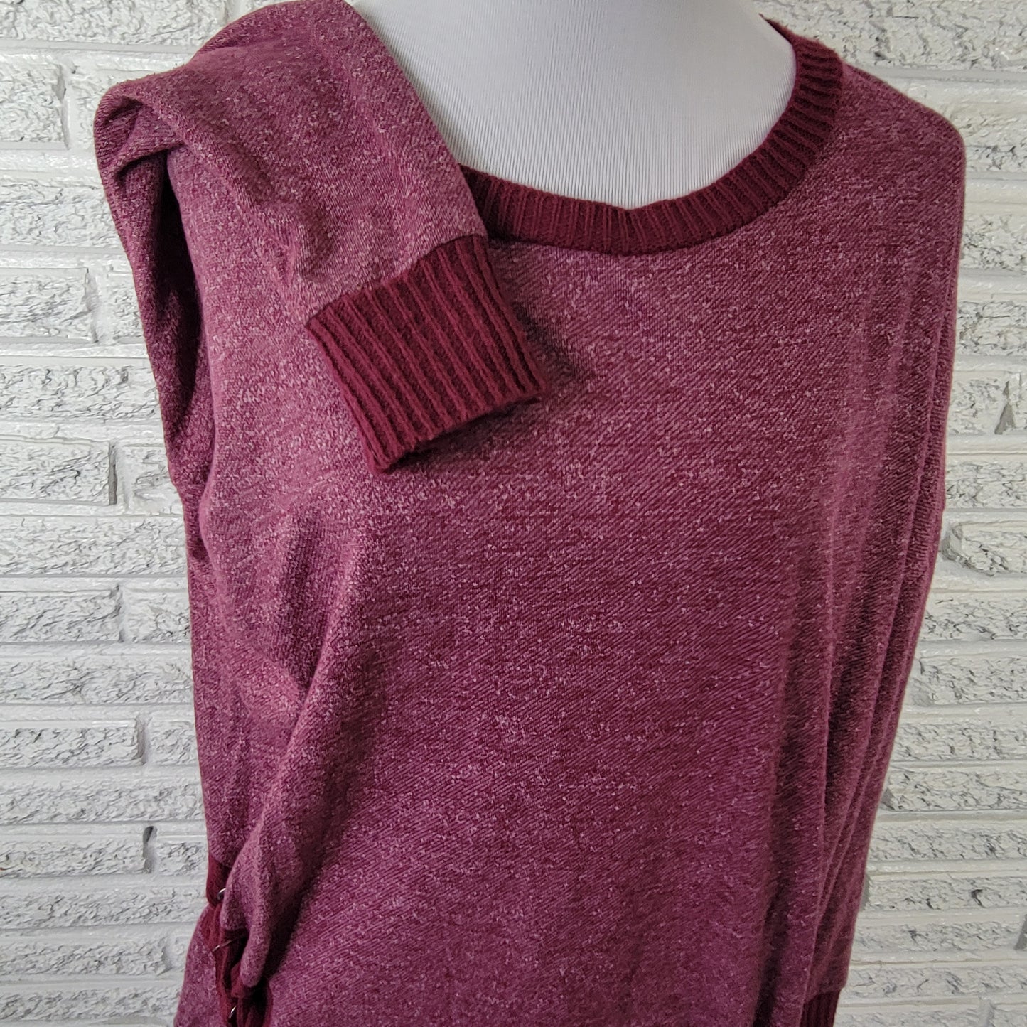 Maurices Women's 1X Sweatshirt Burgundy Plus Size Lace-Up Sides SWE189E