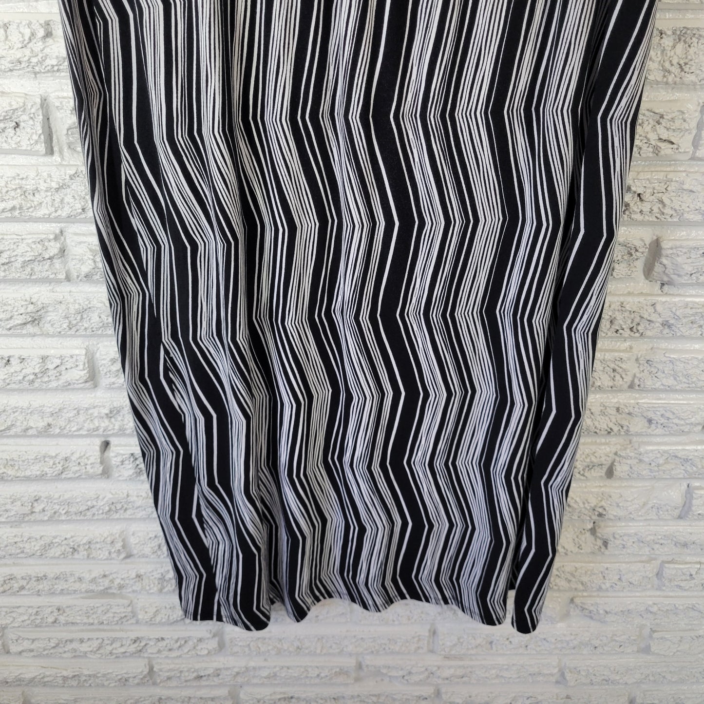 Apt. 9 Maxi Skirt XL Black White Chevron Striped Long Stretch Knit Skirt STR171E