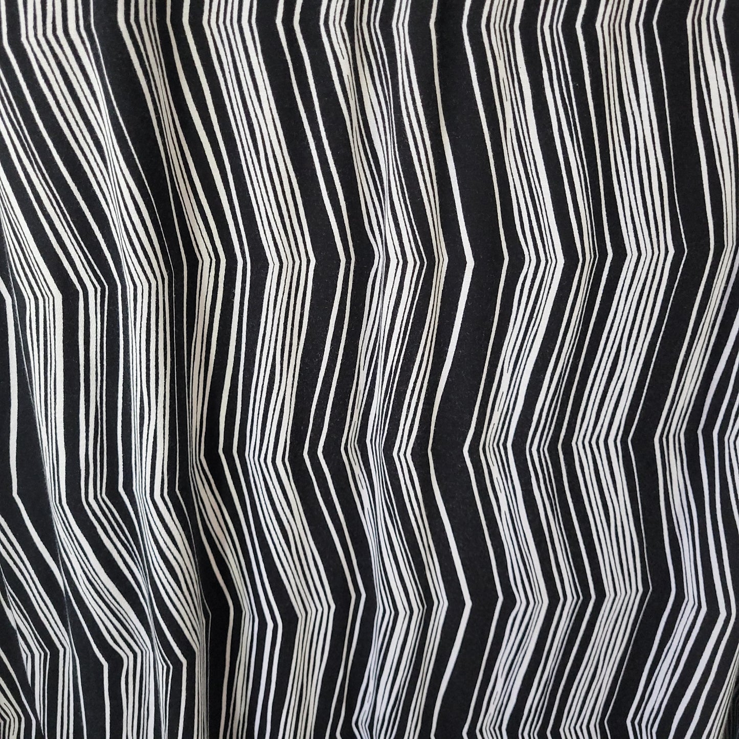 Apt. 9 Maxi Skirt XL Black White Chevron Striped Long Stretch Knit Skirt STR171E
