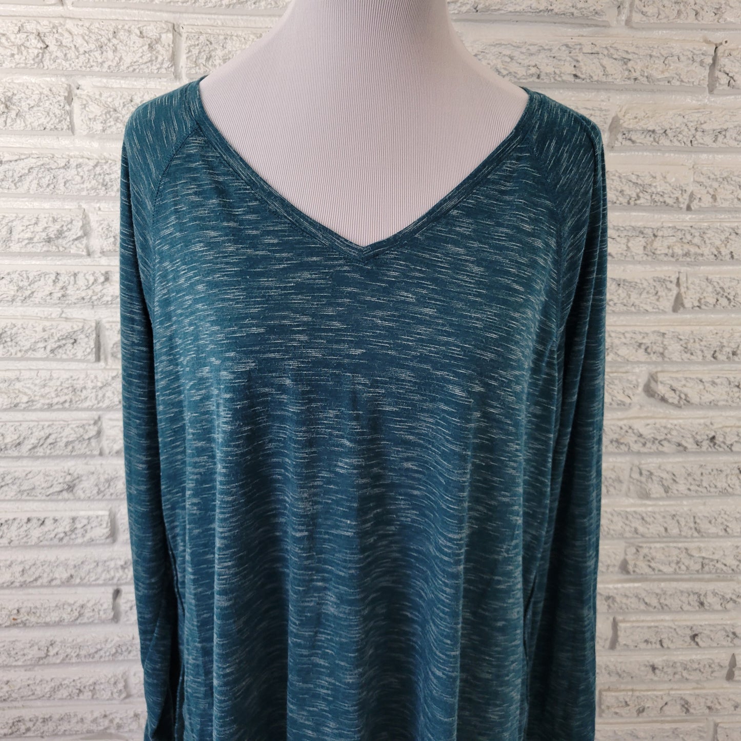 Tek Gear On the Go Womens 2X Tunic Top Green Heather V-Neck Long Sleeve GRE62E