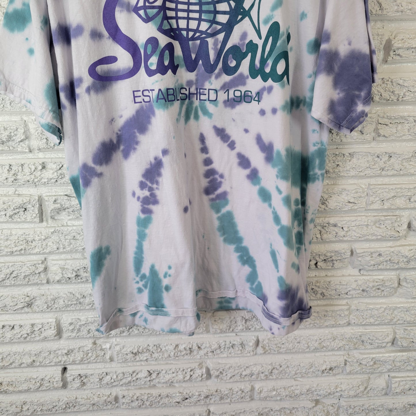 SeaWorld Women's XL T-Shirt Blue Tie-Dye 100% Cotton Jersey Short Sleeve NOV57E
