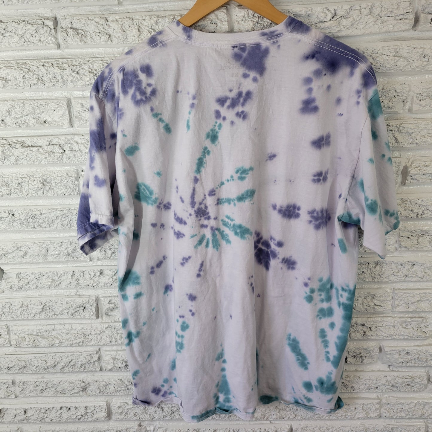 SeaWorld Women's XL T-Shirt Blue Tie-Dye 100% Cotton Jersey Short Sleeve NOV57E