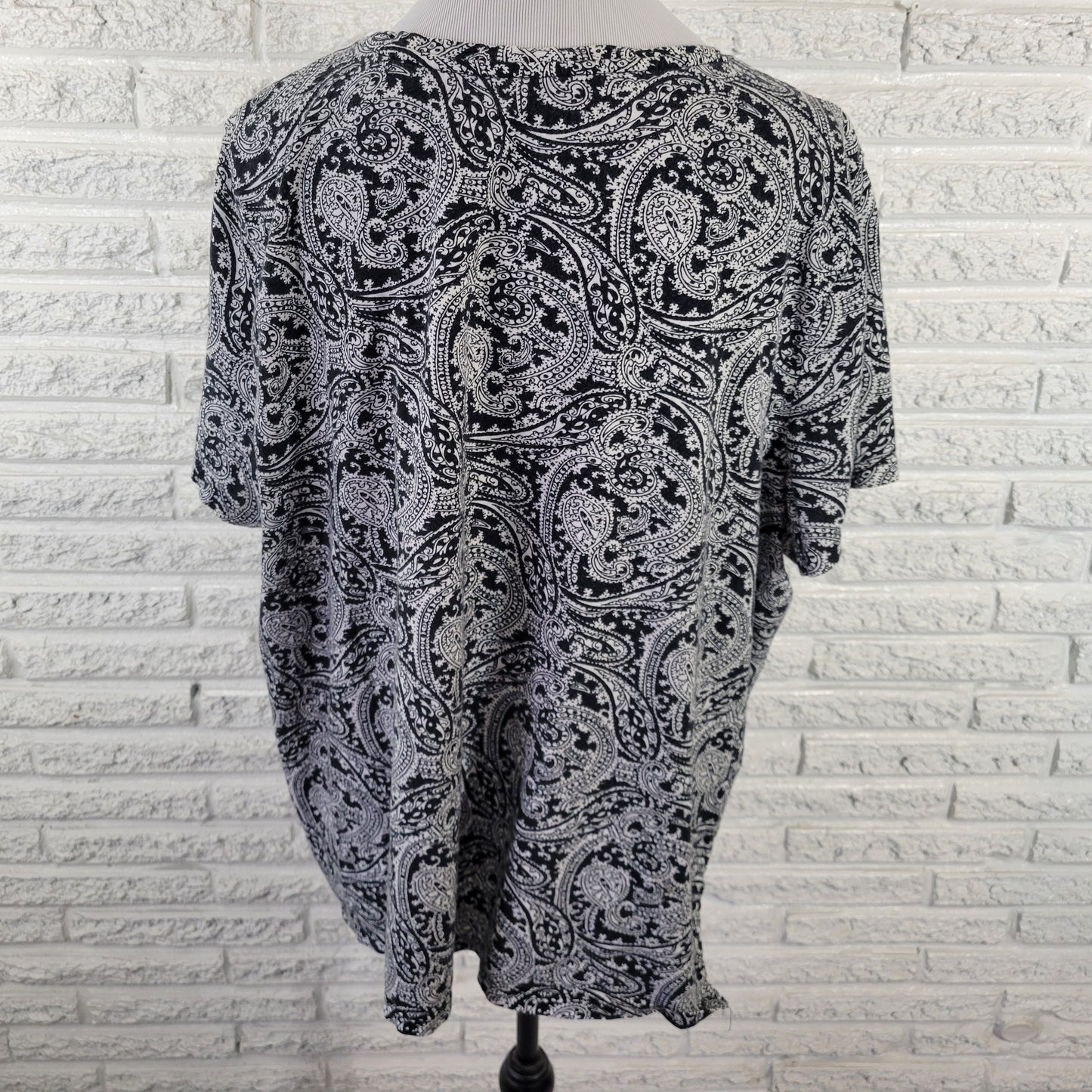 Catherines Women’s 1XWP Tee Black White Paisley Cotton Petite PAI39E