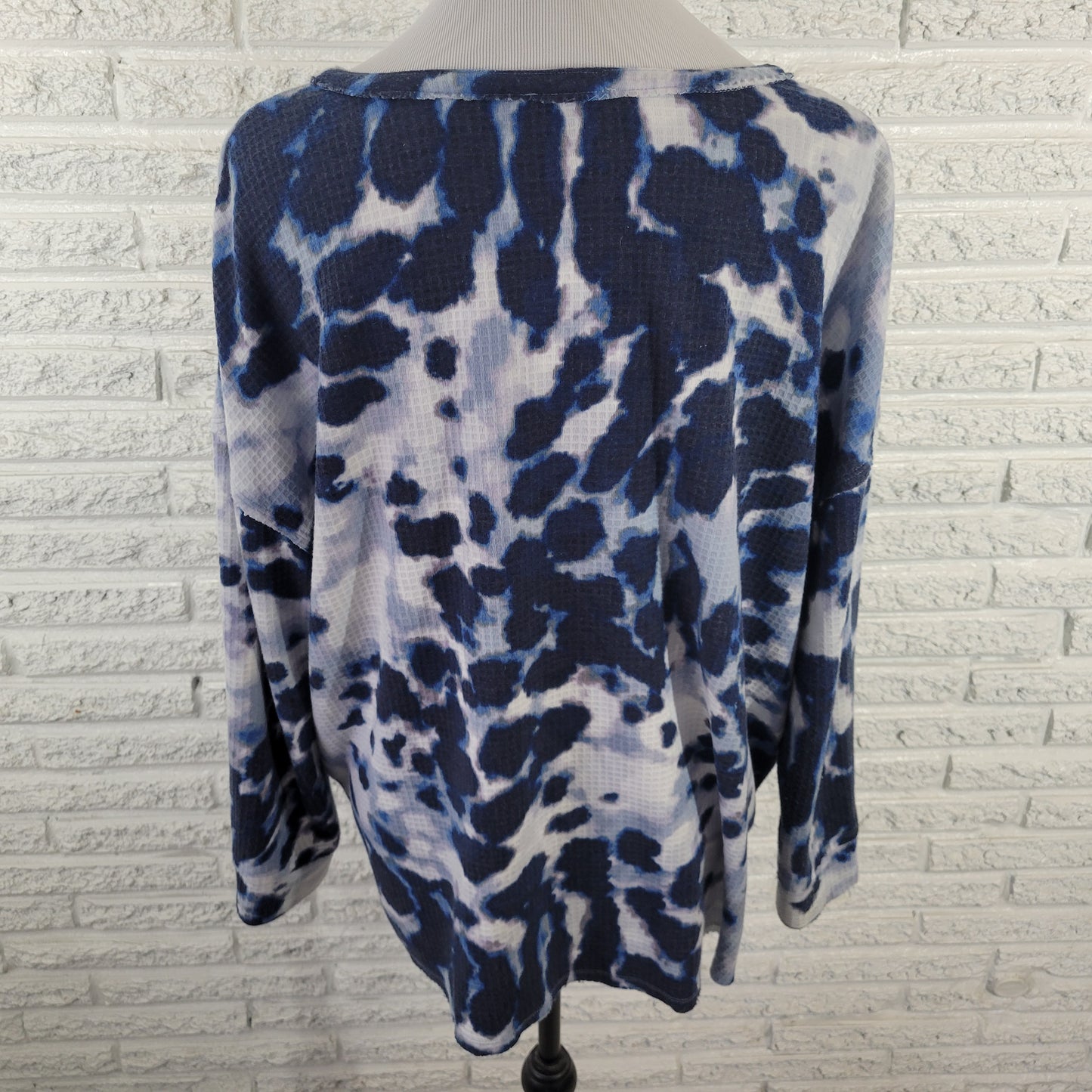 Westbound XL Women's Top Blue Watercolor Waffle Knit V-Neck 1/4 Button WAT2E